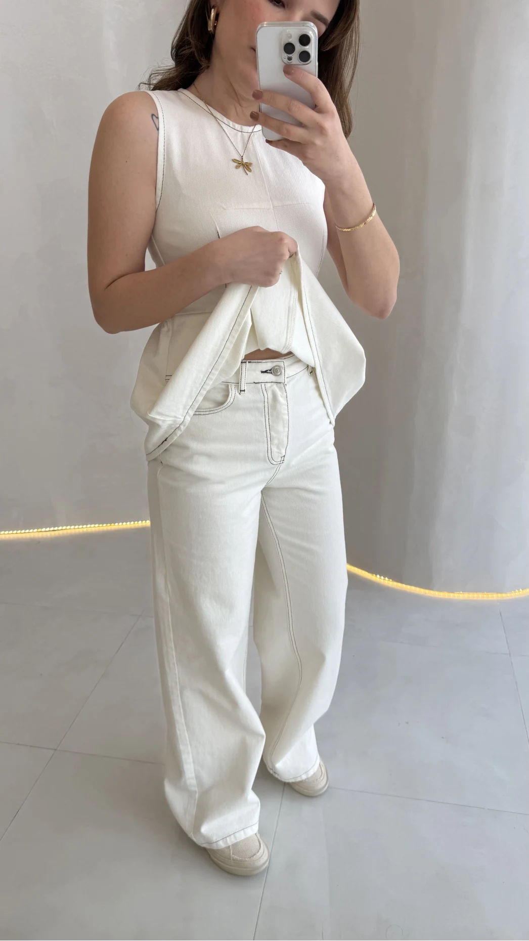 Dikiş Detaylı Sıfır Kol Denim Takım - Ekru - Kod: 2505