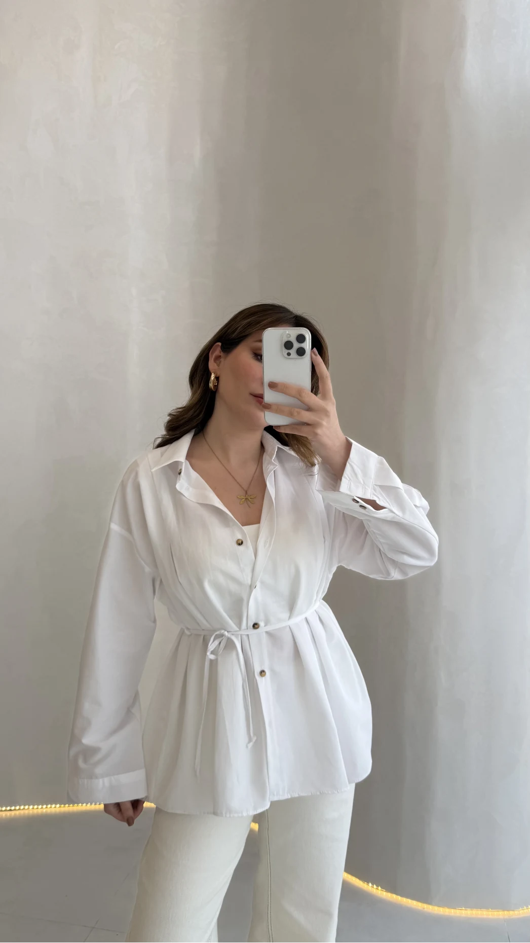 Arkası Pile Detay Bağcıklı Pamuklu Gömlek - Beyaz - Kod: 2206