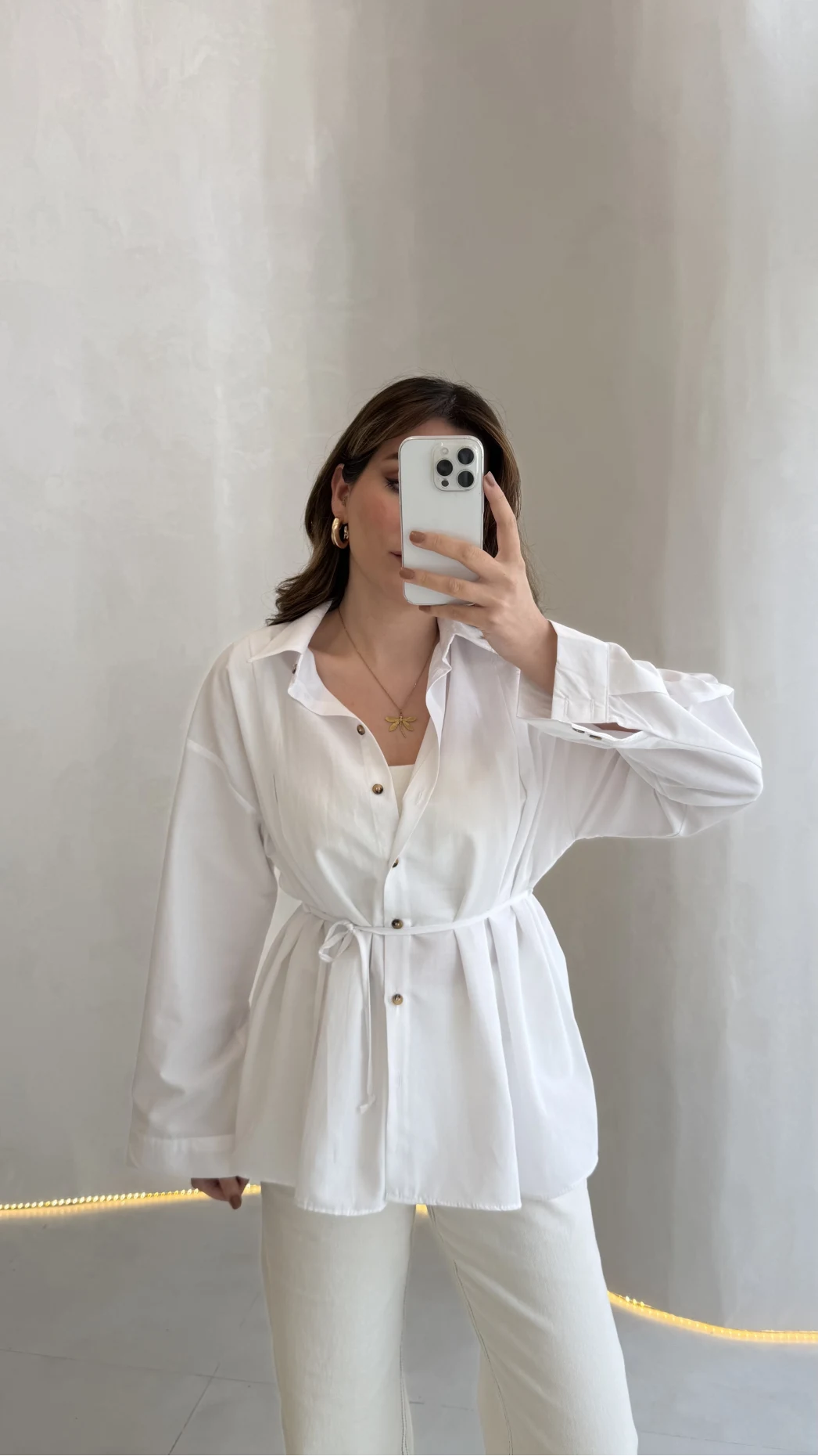 Arkası Pile Detay Bağcıklı Pamuklu Gömlek - Beyaz - Kod: 2206