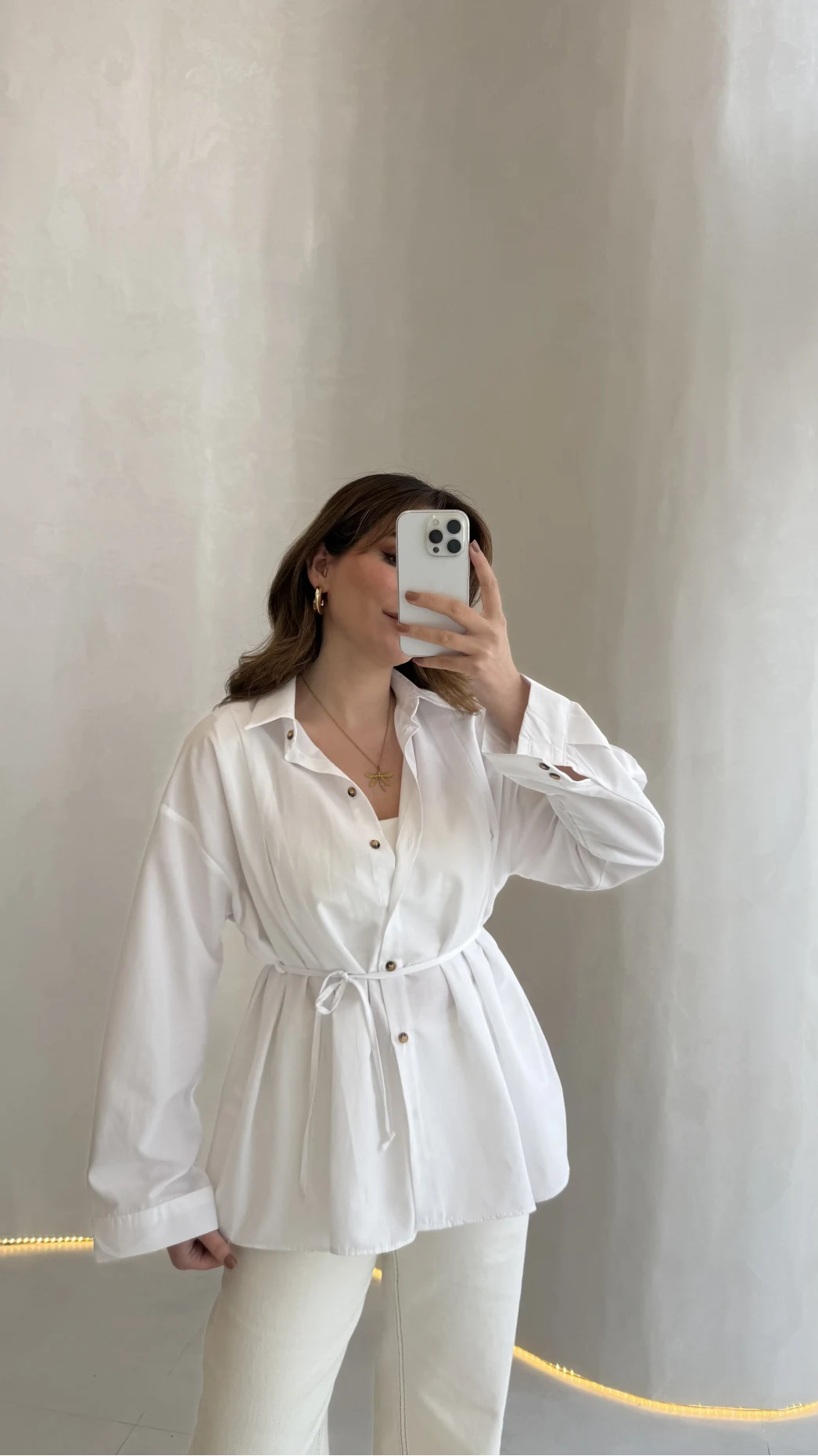 Arkası Pile Detay Bağcıklı Pamuklu Gömlek - Beyaz - Kod: 2206