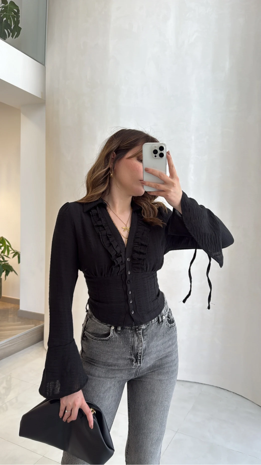 Bele Oturan Fırfırlı Gömlek - Siyah - Kod: 0983