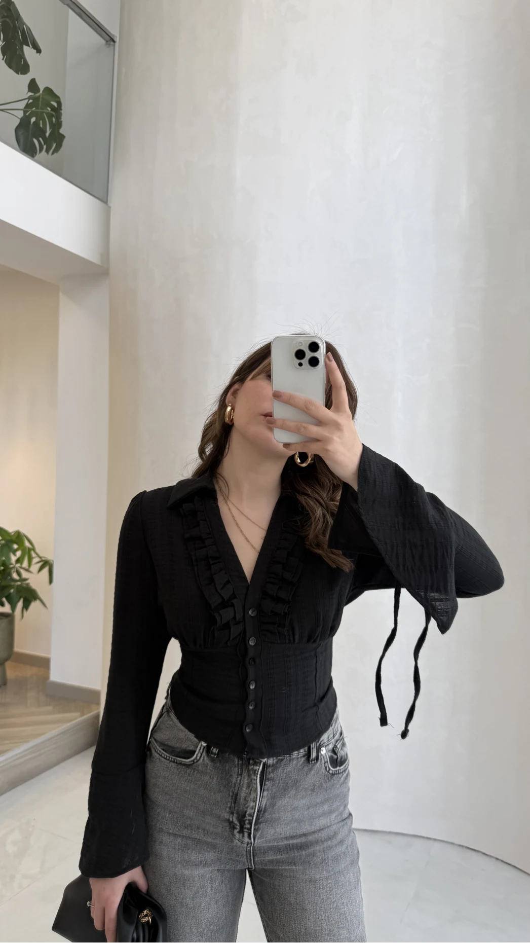 Bele Oturan Fırfırlı Gömlek - Siyah - Kod: 0983