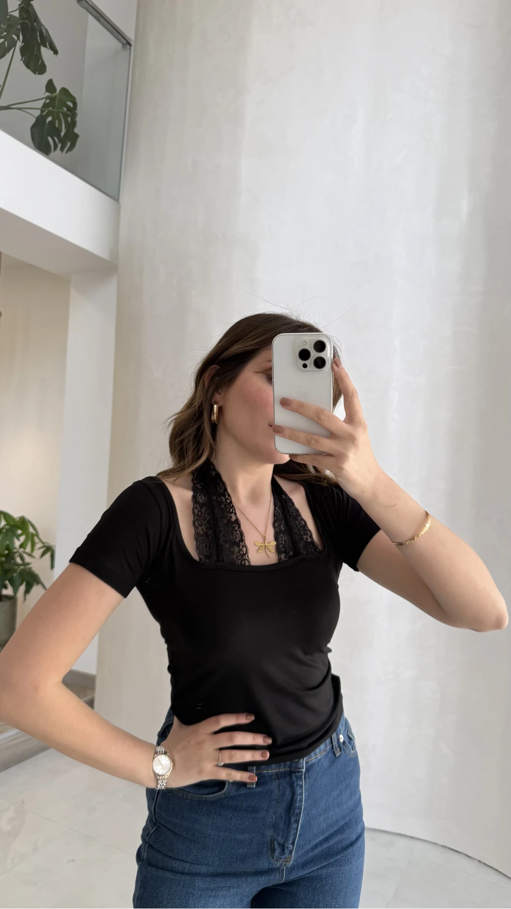 Dantel Boyundan Geçmeli Bluz - Siyah - Kod: 8570