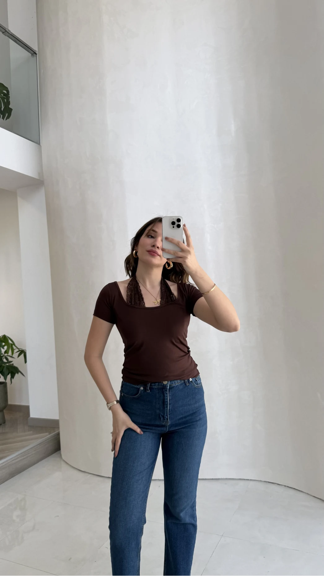 Dantel Boyundan Geçmeli Bluz - Kahverengi - Kod: 8570