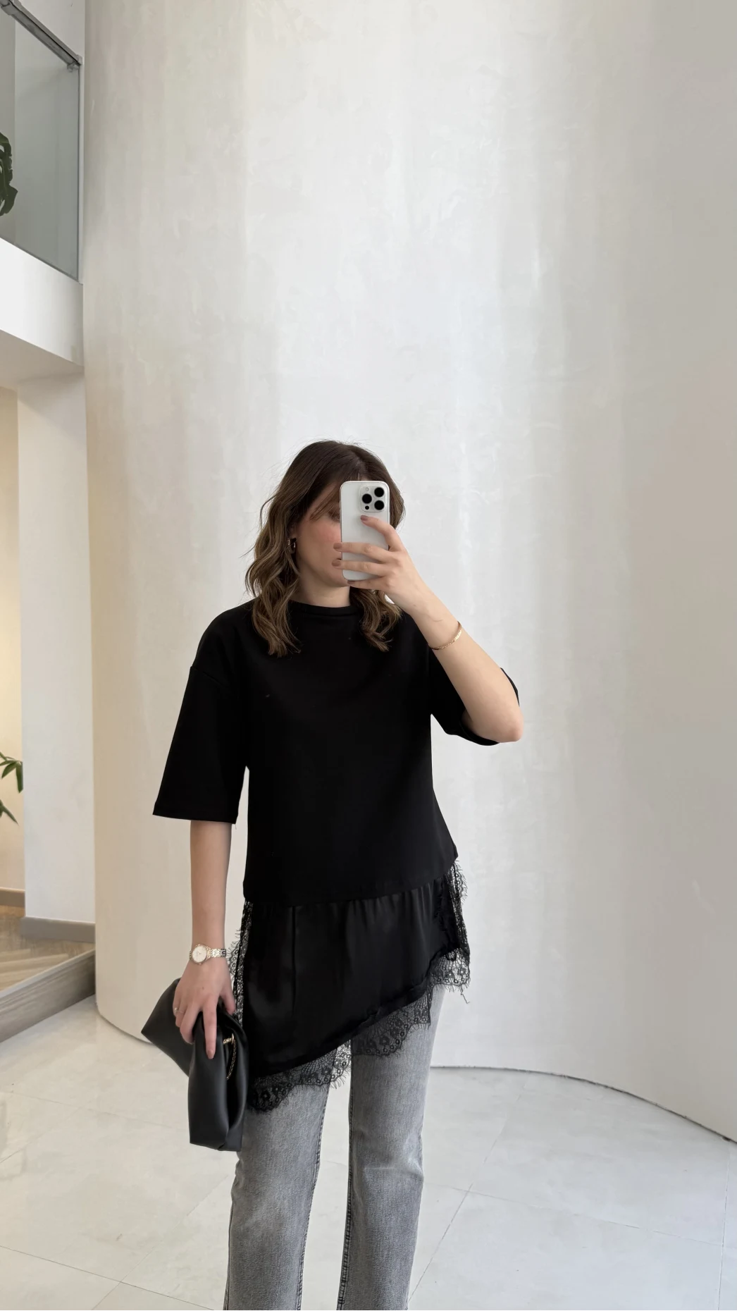 Asimetrik Kesim Dantel Detay T-shirt - Siyah - Kod: 0771