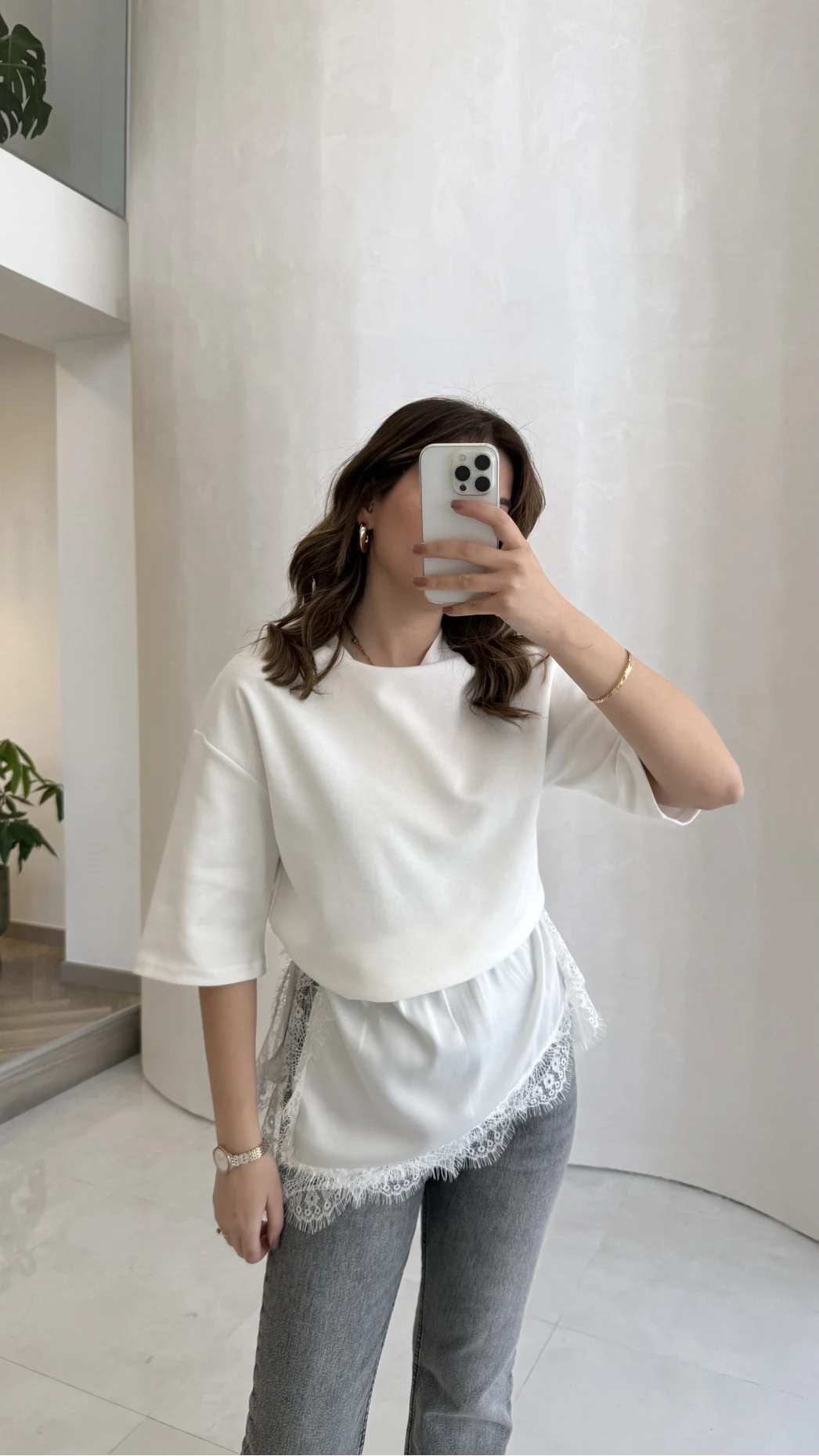 Asimetrik Kesim Dantel Detay T-shirt - Ekru - Kod: 0771