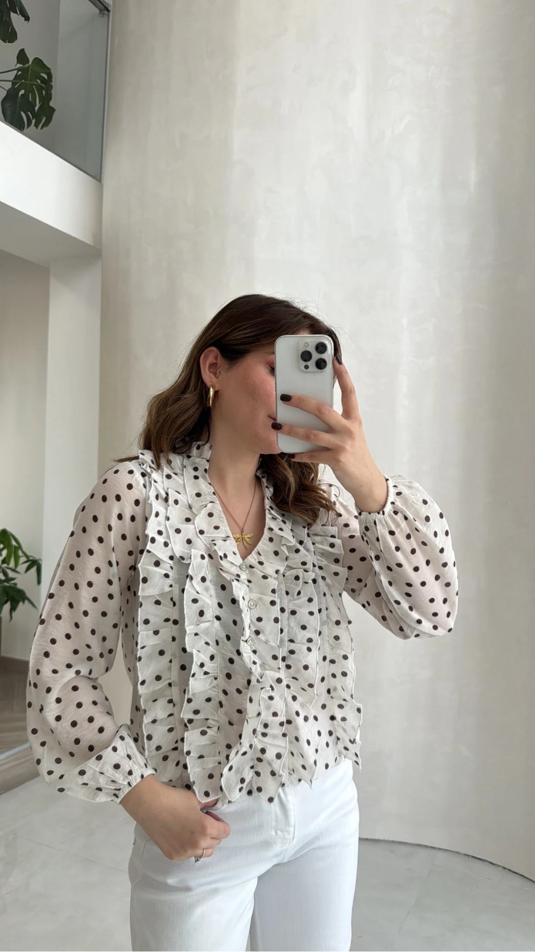 Fırfırlı Puantiye Desenli Gömlek - Bej - Kod: 2271