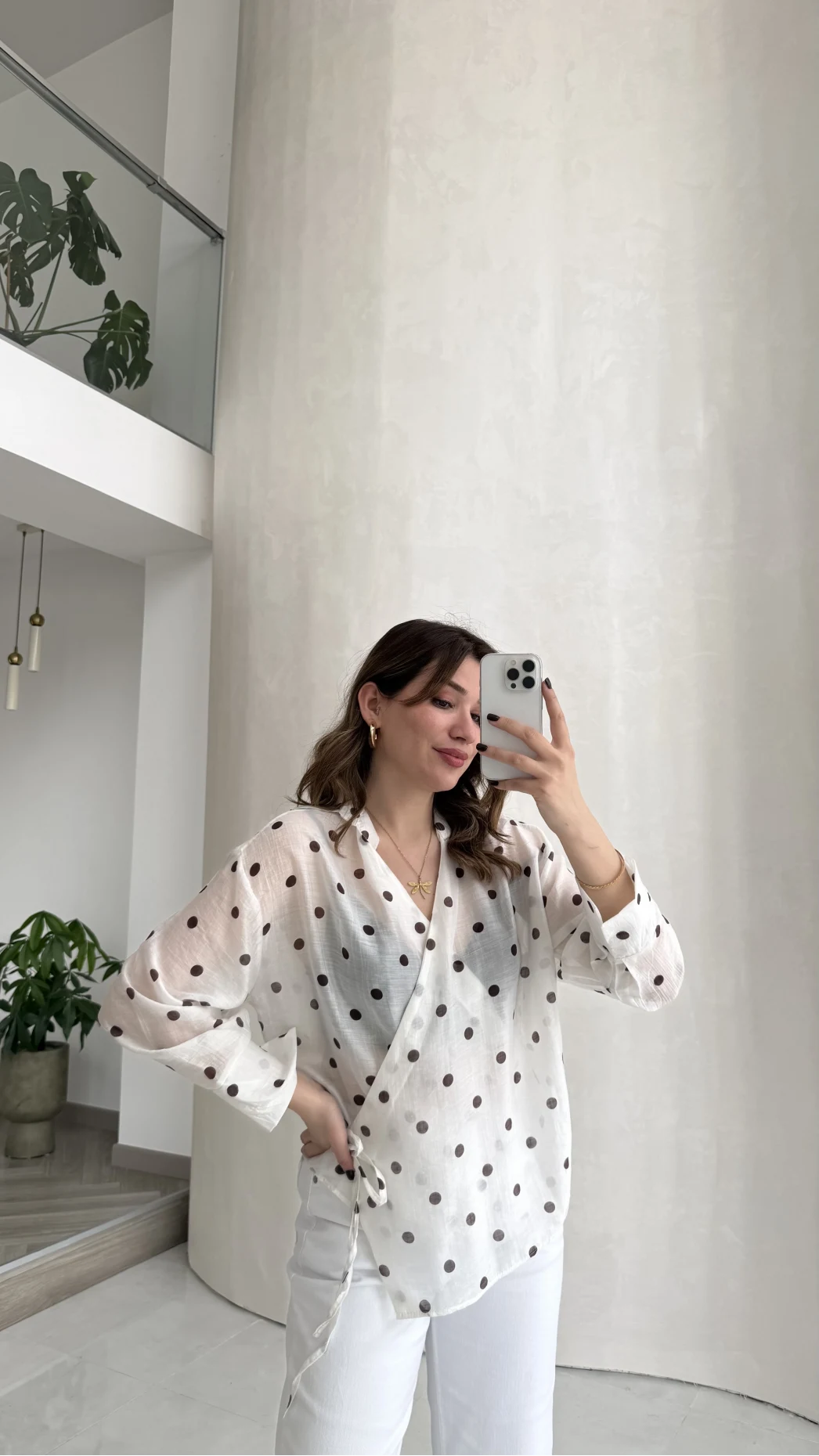 Beli Biyeli Puantiye Desen Gömlek Bluz - Ekru - Kod: 580938