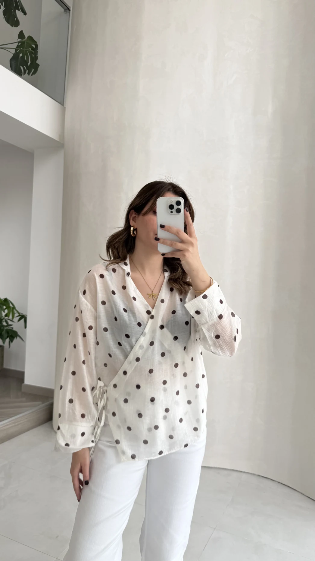 Beli Biyeli Puantiye Desen Gömlek Bluz - Ekru - Kod: 580938