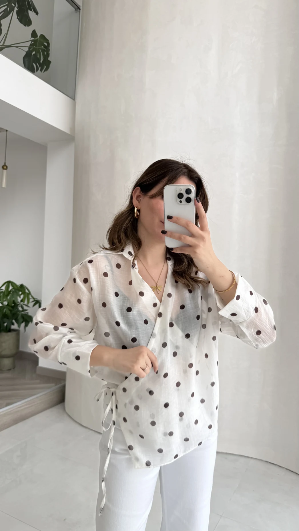 Beli Biyeli Puantiye Desen Gömlek Bluz - Ekru - Kod: 580938