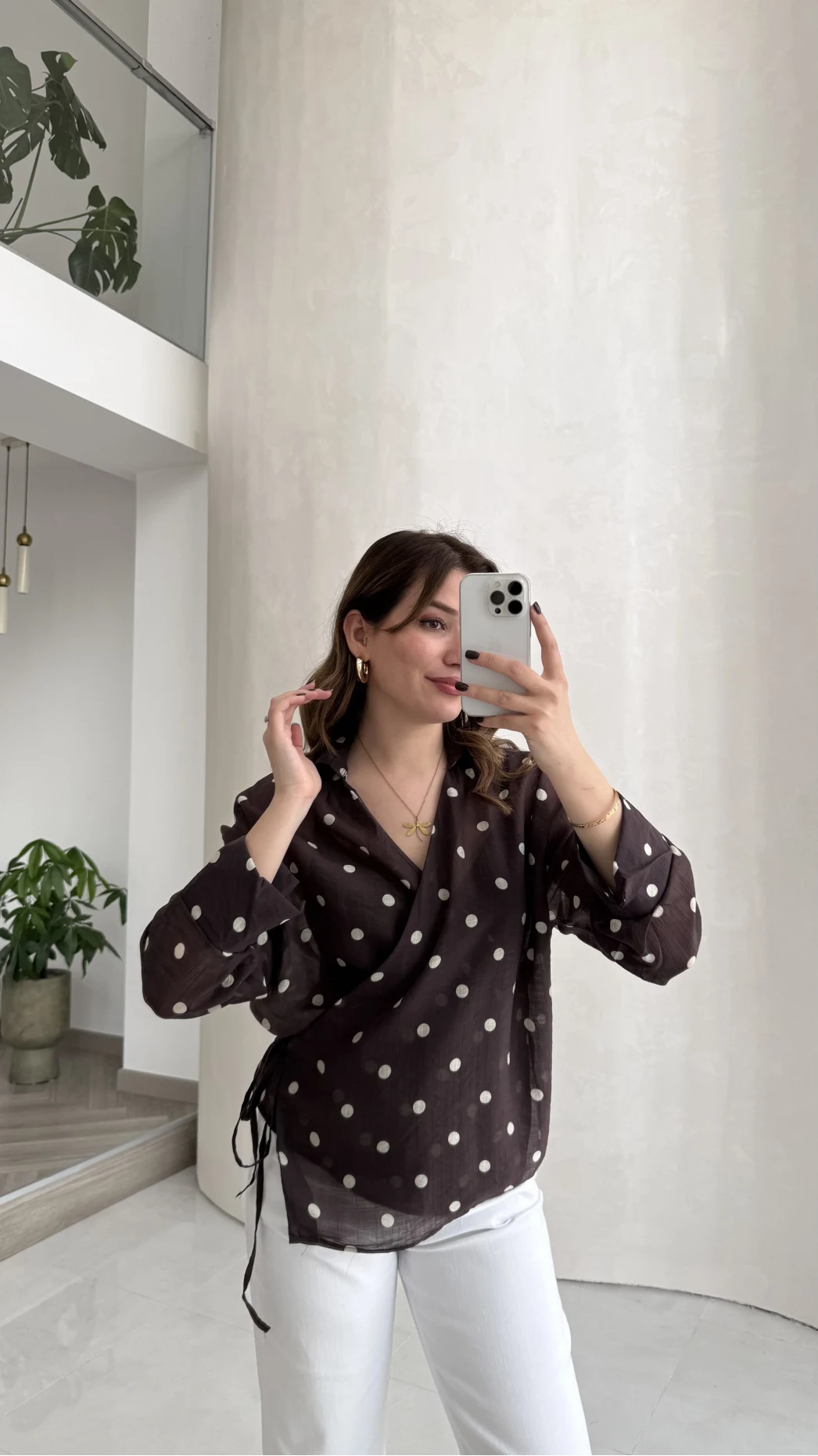 Beli Biyeli Puantiye Desen Gömlek Bluz - Kahverengi - Kod: 580938