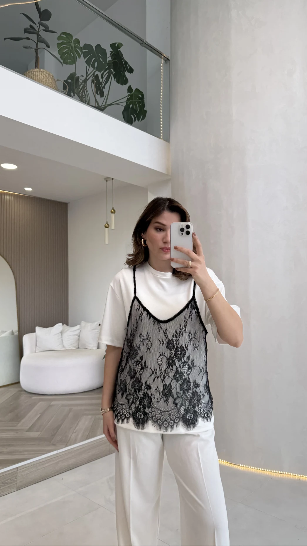 Vıctoria Üstü Siyah Askılı Dantel Detay T-shirt