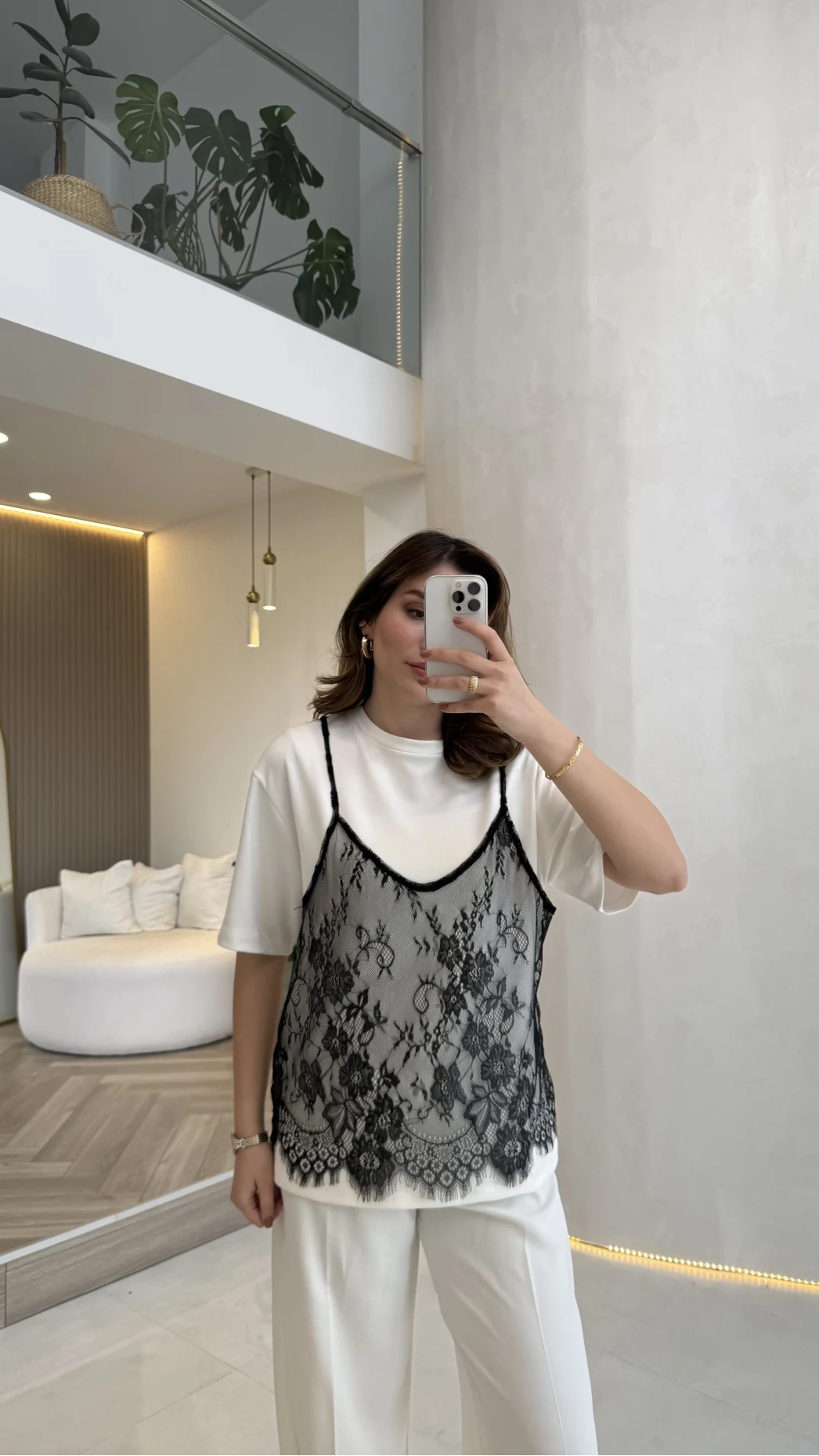 Vıctoria Üstü Siyah Askılı Dantel Detay T-shirt