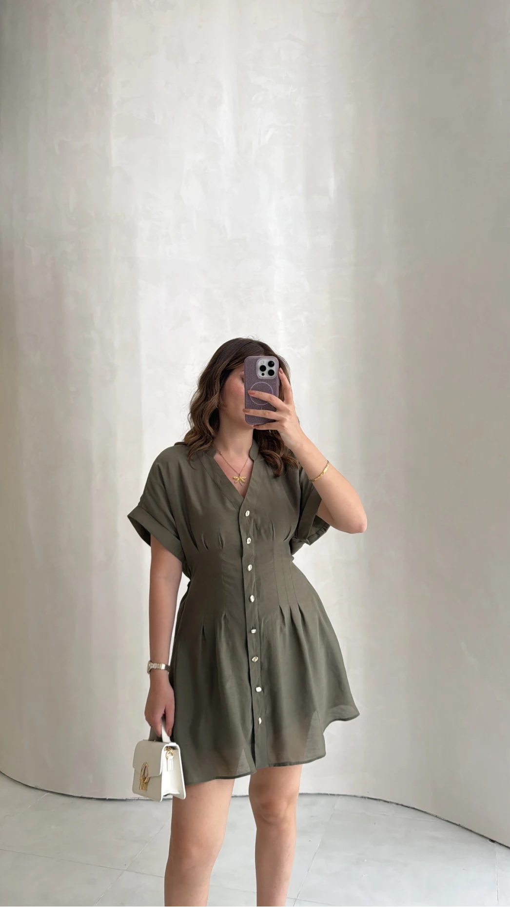 Bele Oturan Kuşaklı V Yaka Düğmeli Mini Elbise - Haki - Kod: 3080