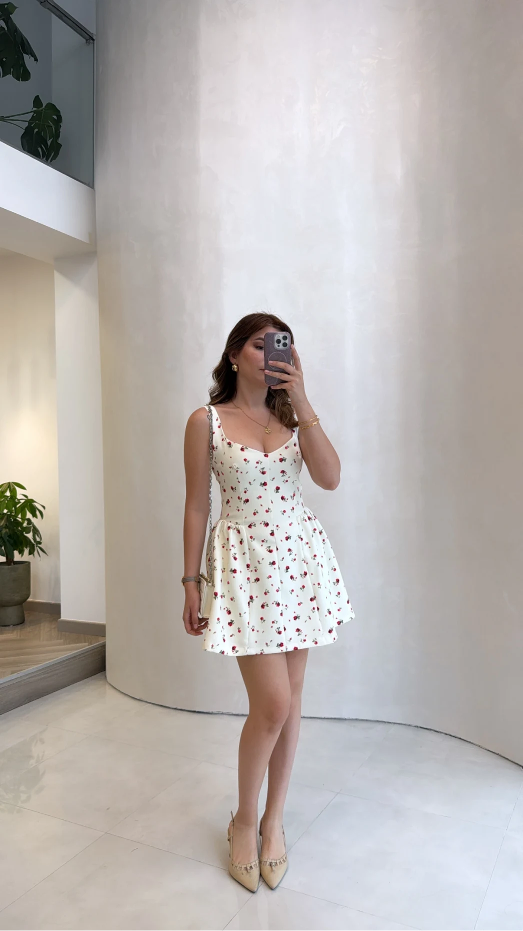 Çiçekli Beli Büzgülü Askılı Mini Elbise - Ekru - Kod: 8282