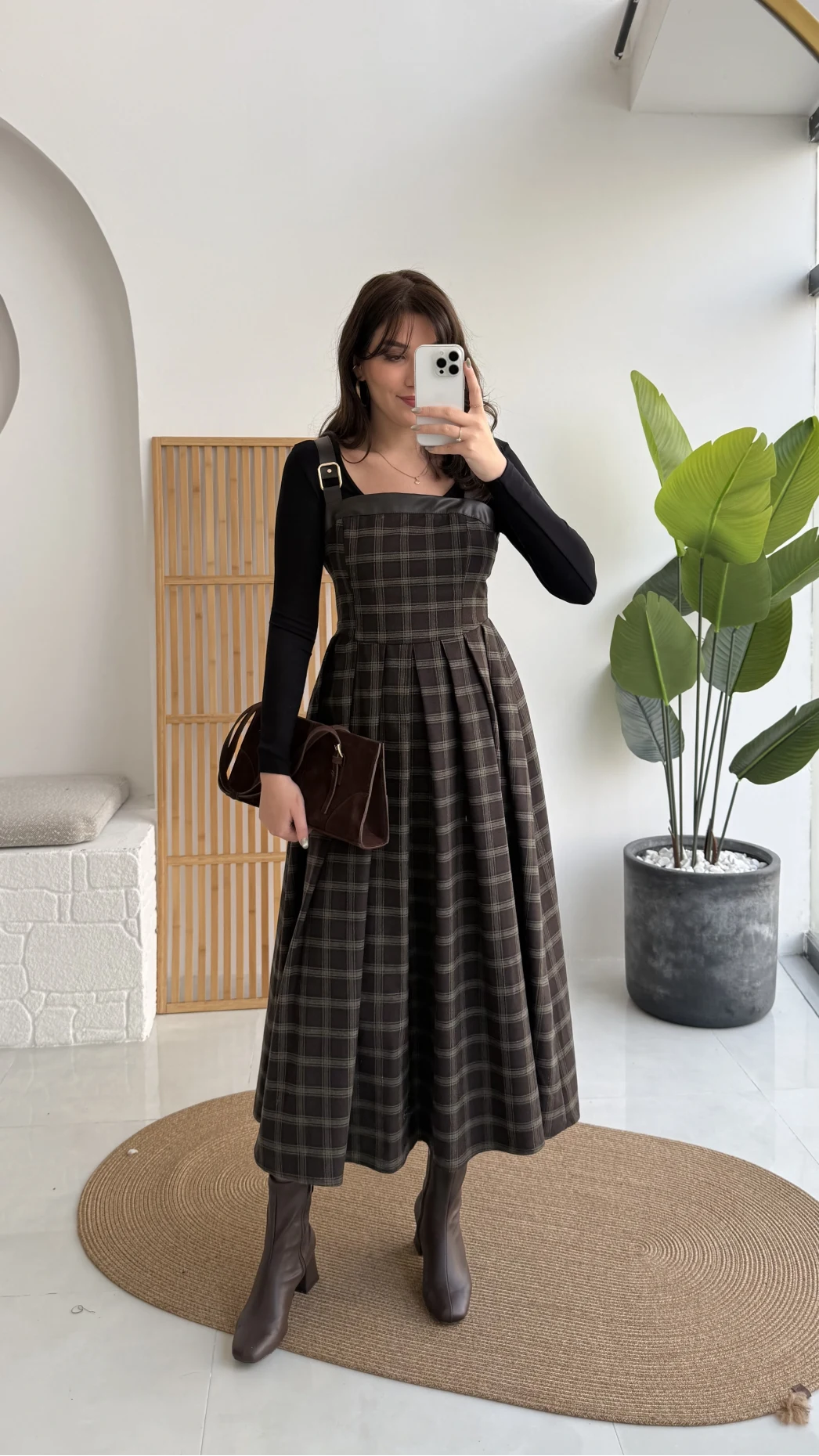 Acı Kahve Deri Askılı Ekose Desenli Elbise