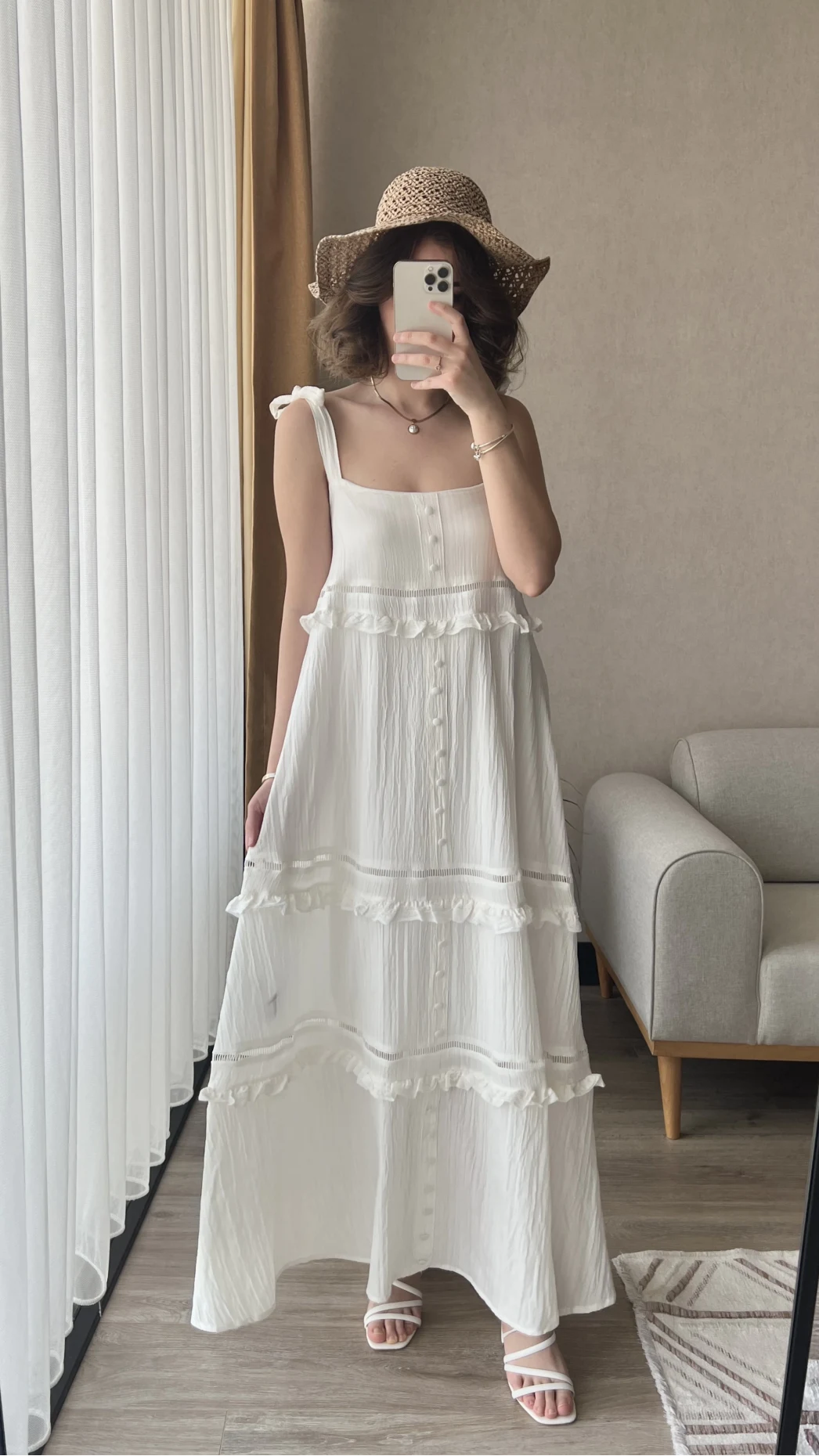 Alice Beyaz Fırfır Detay Elbise