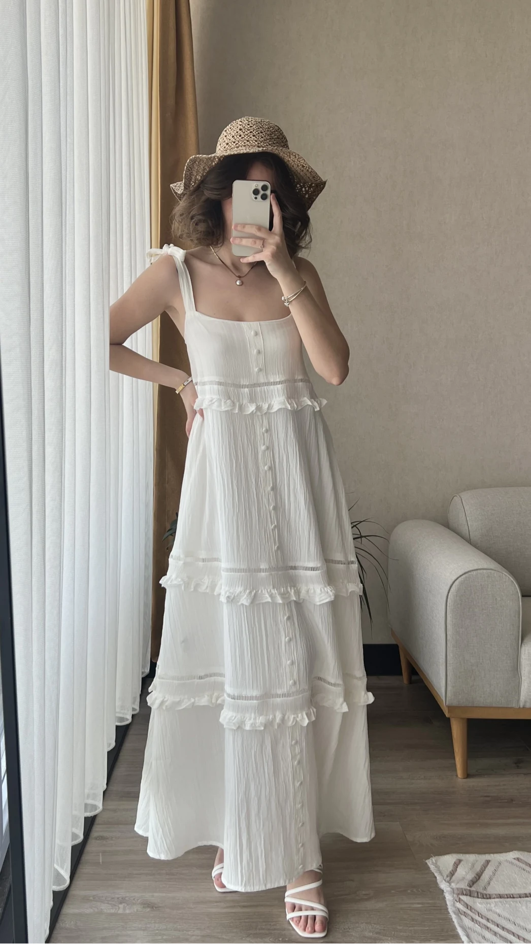 Alice Beyaz Fırfır Detay Elbise