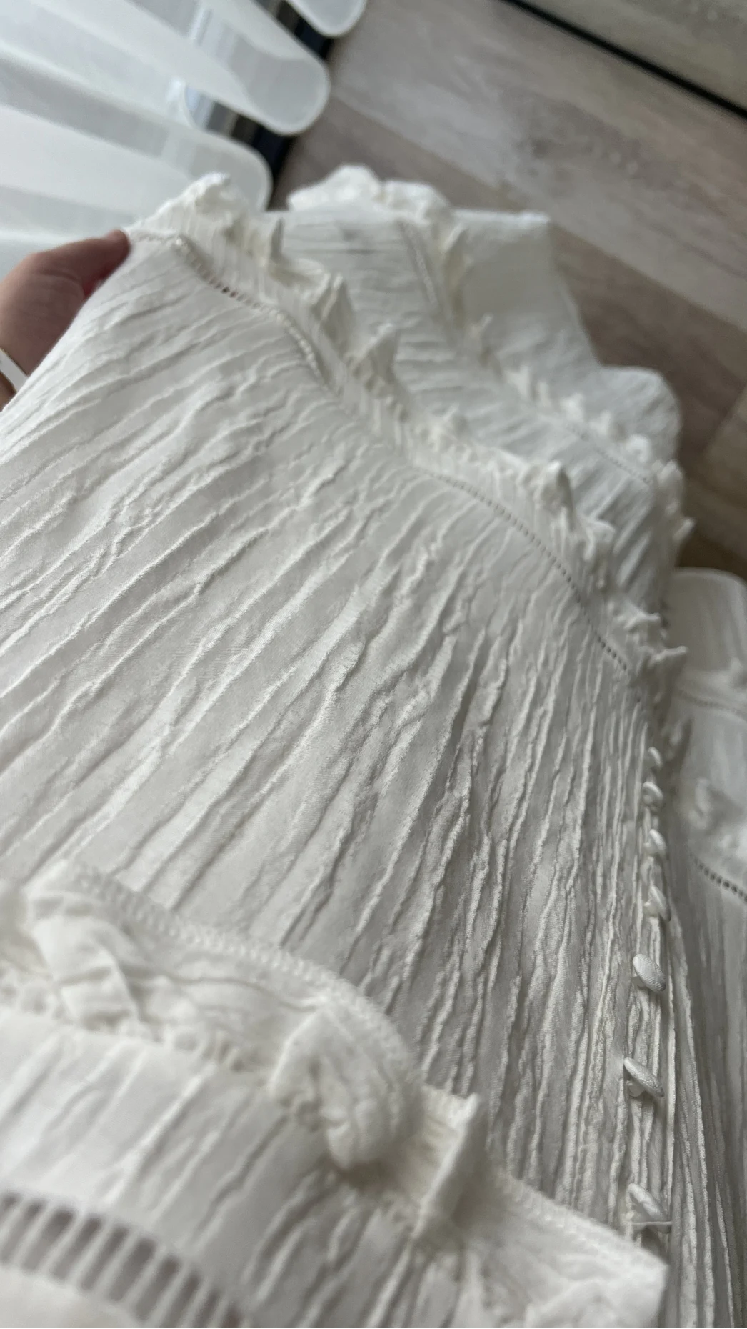 Alice Beyaz Fırfır Detay Elbise