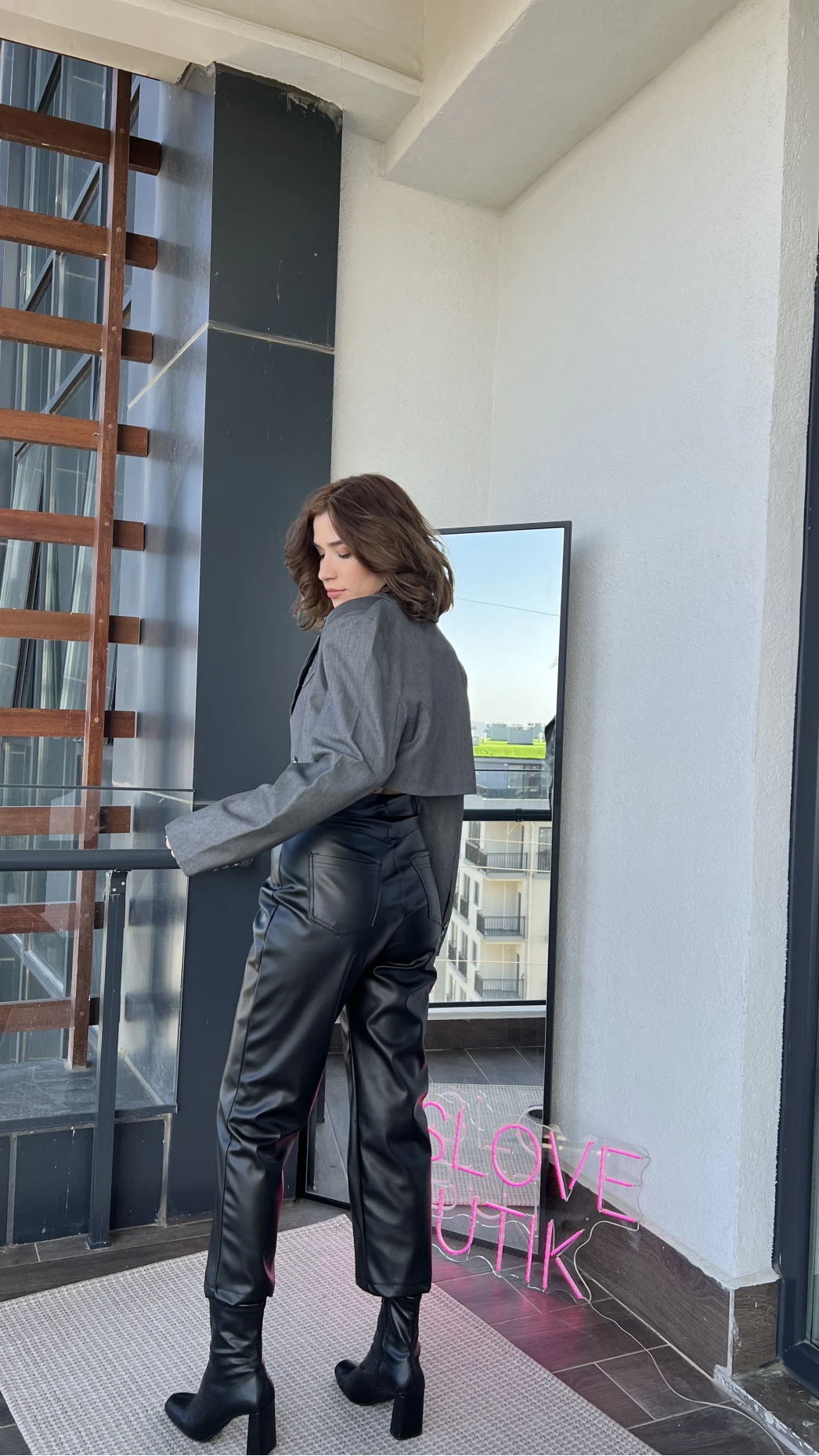 Antrasit Vatkalı Crop Ceket