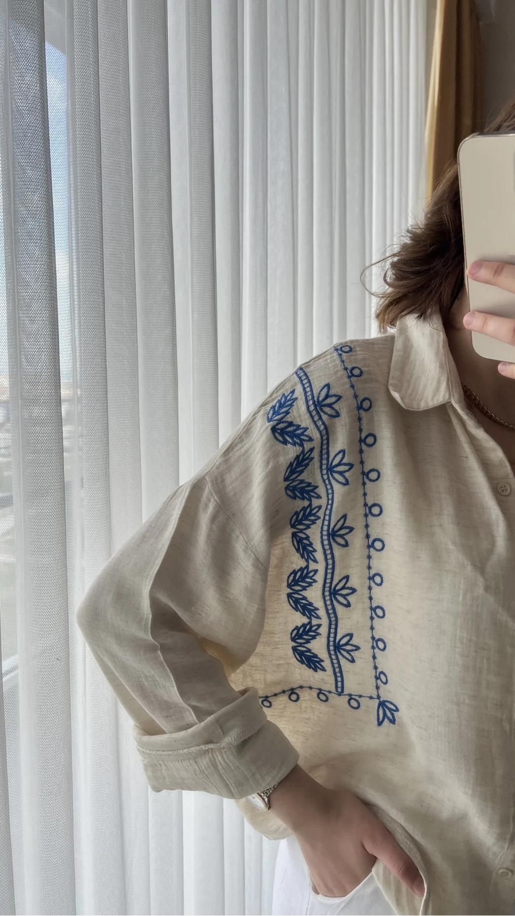 Aramis Nakış Detay Krem Gömlek