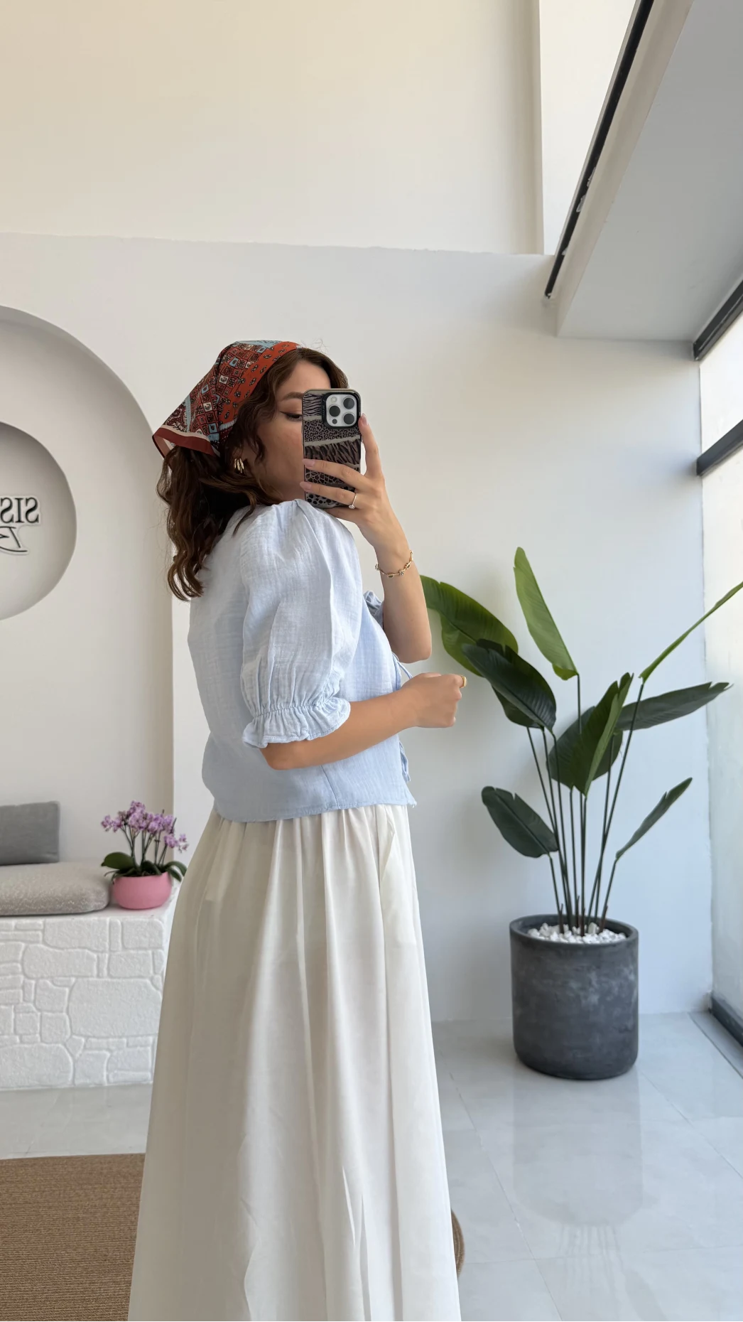 1017 - Arin Kolu Lastik Detay Bluz - Bebe Mavisi