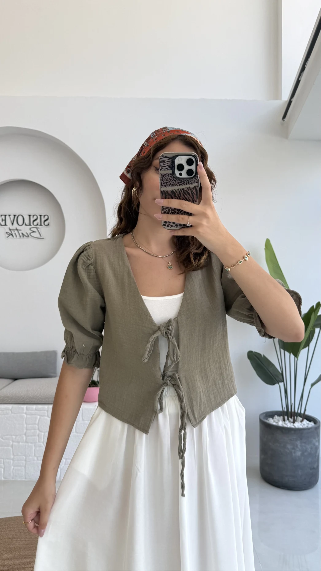 1017 - Arin Kolu Lastik Detay Bluz - Haki