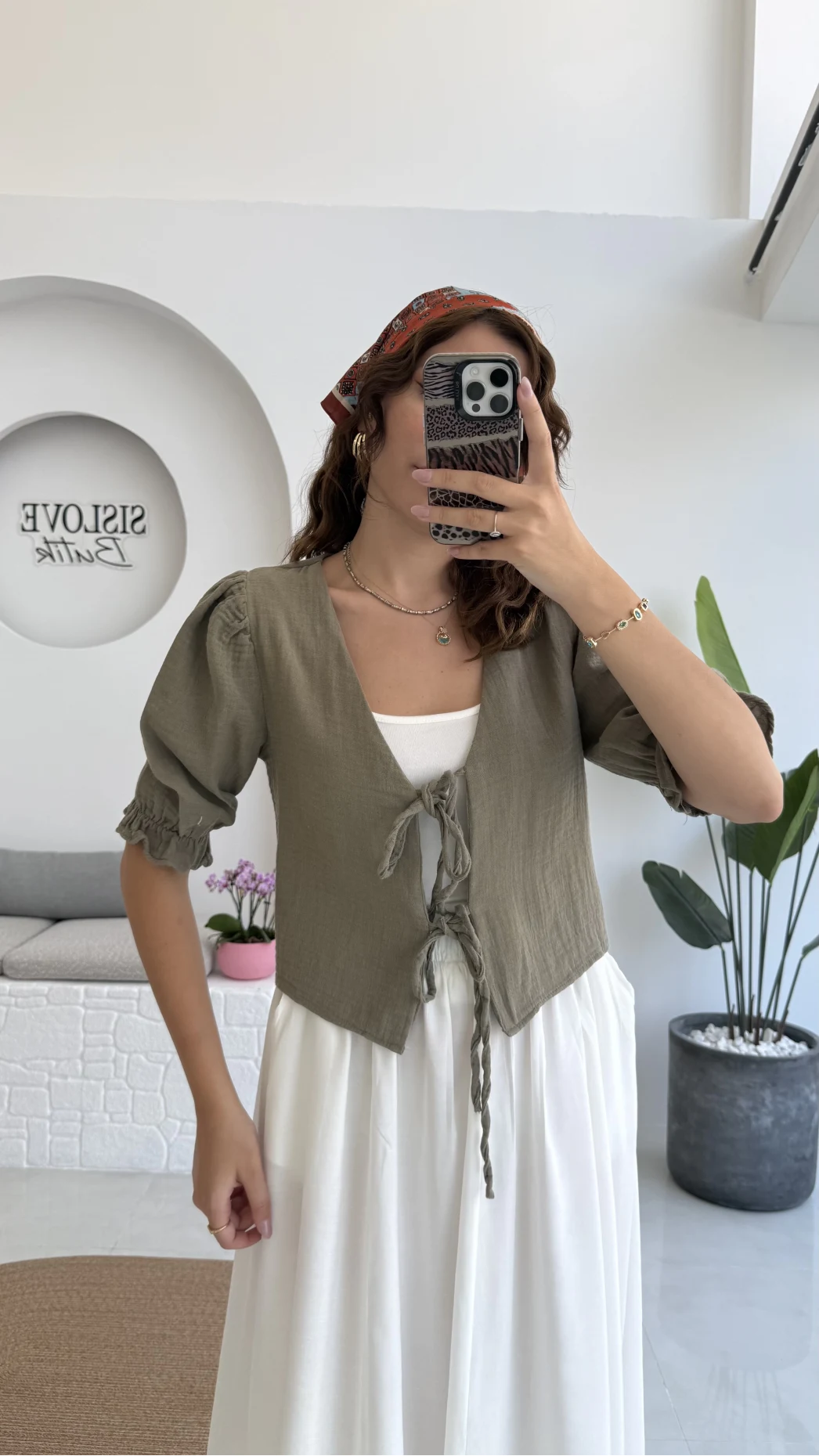 1017 - Arin Kolu Lastik Detay Bluz - Haki