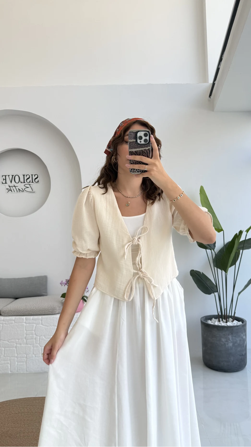 1017 - Arin Kolu Lastik Detay Bluz - Taş