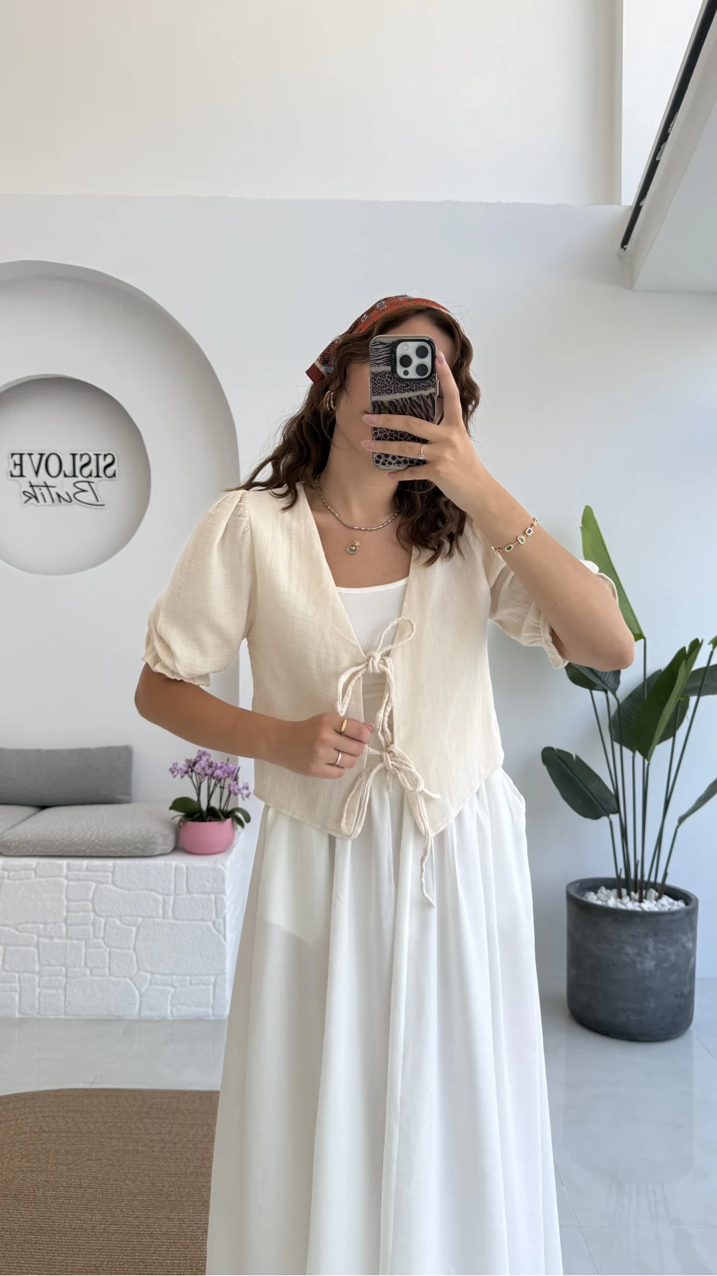 1017 - Arin Kolu Lastik Detay Bluz - Taş