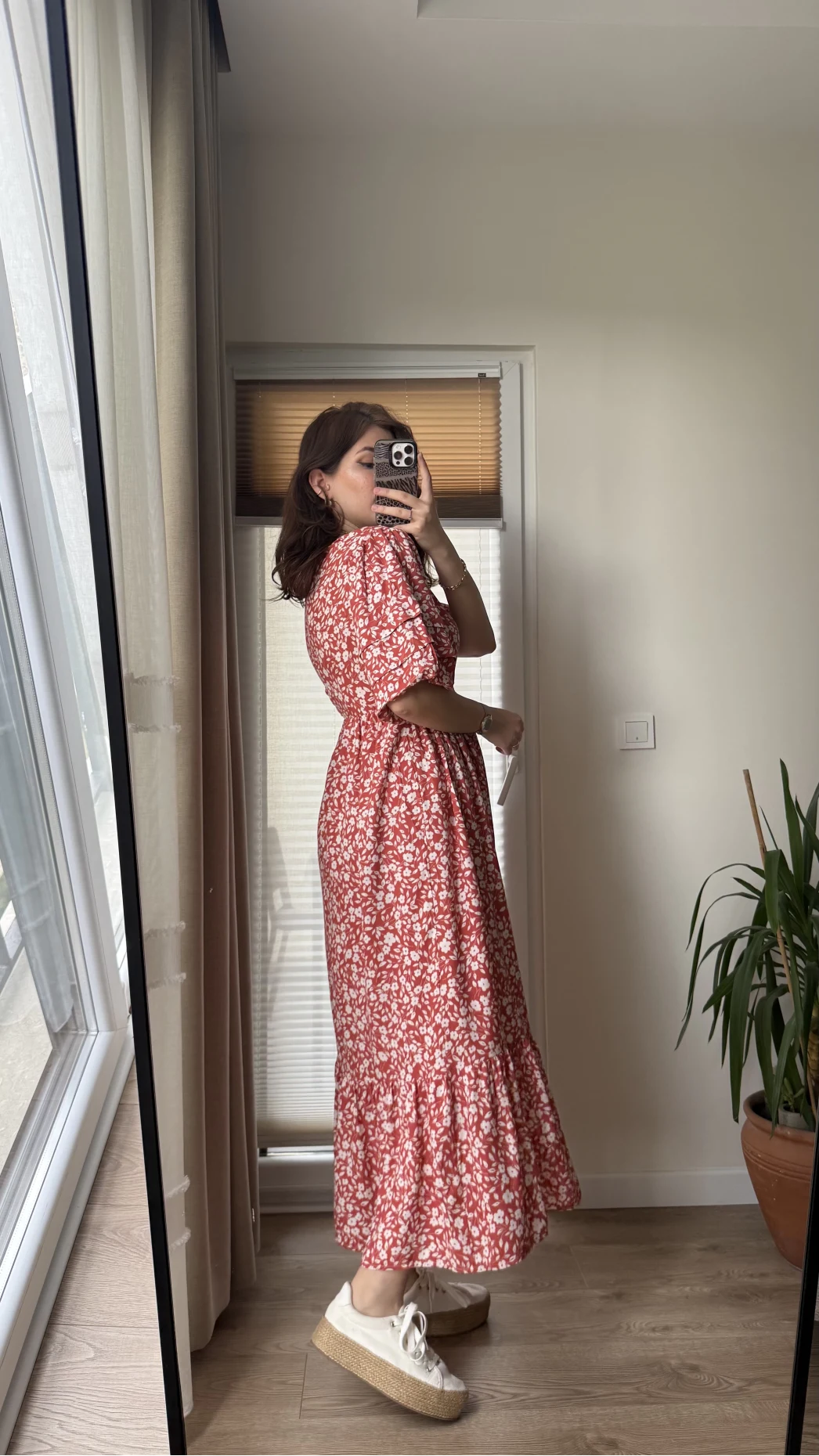 Balon Kol Kırmızı Çiçekli Midi Boy Elbise