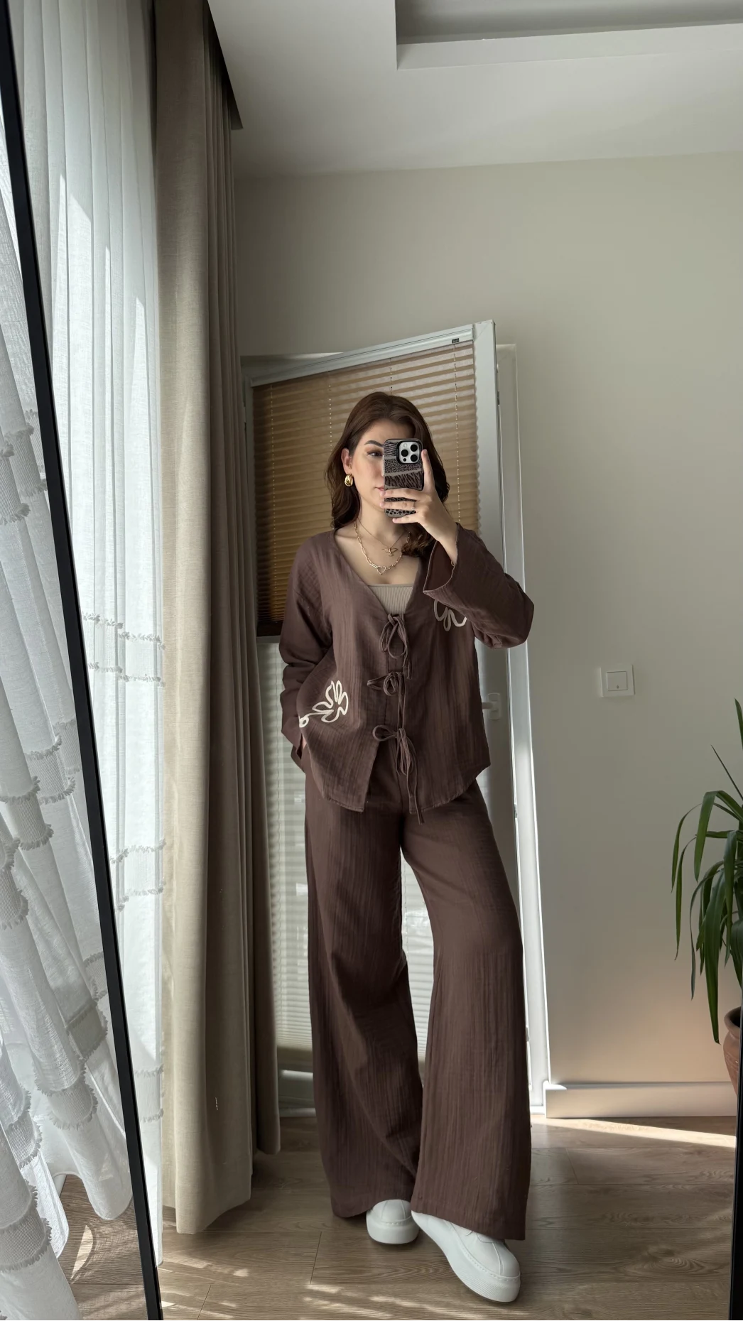 Bella Müslin Nakışlı Takım Acı Kahve