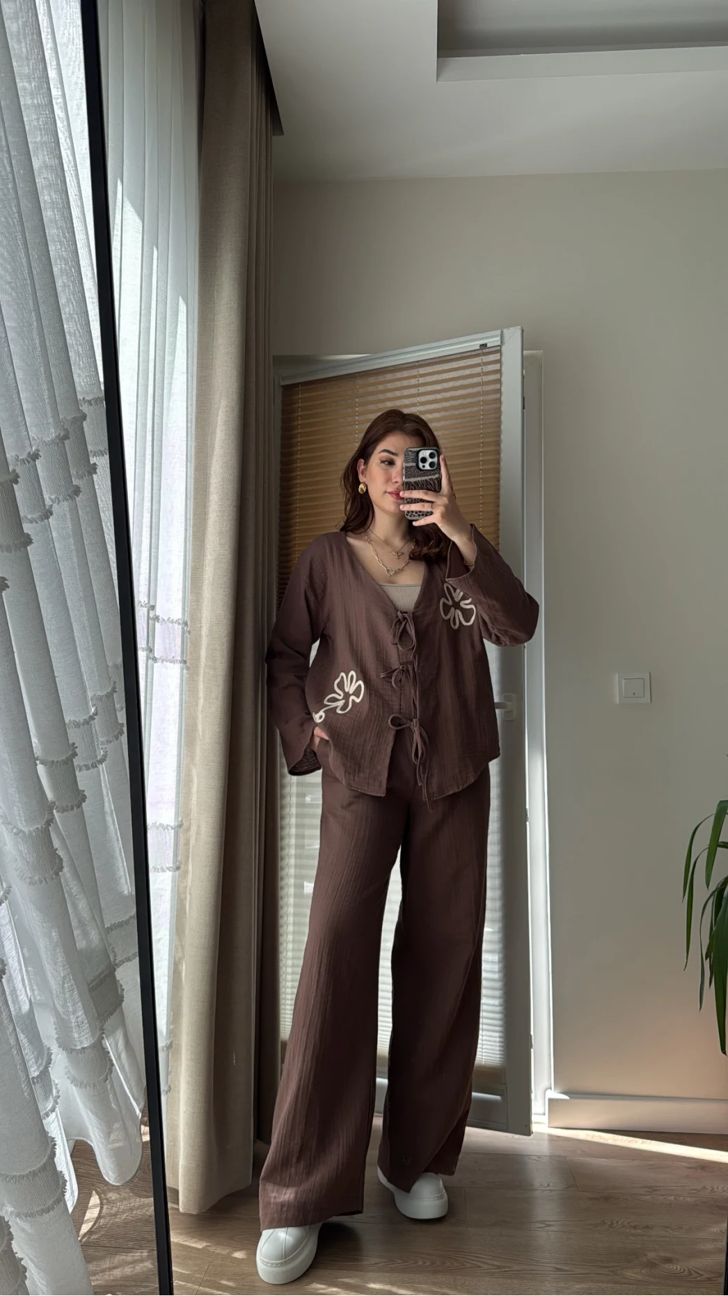 Bella Müslin Nakışlı Takım Acı Kahve