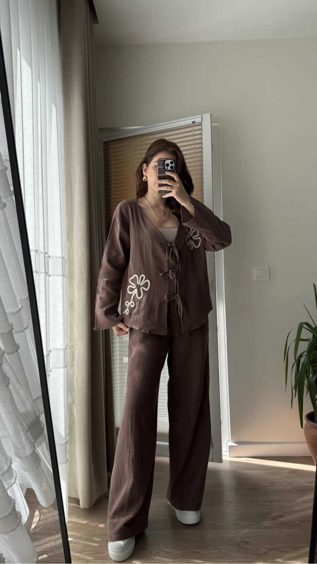 Bella Müslin Nakışlı Takım Acı Kahve