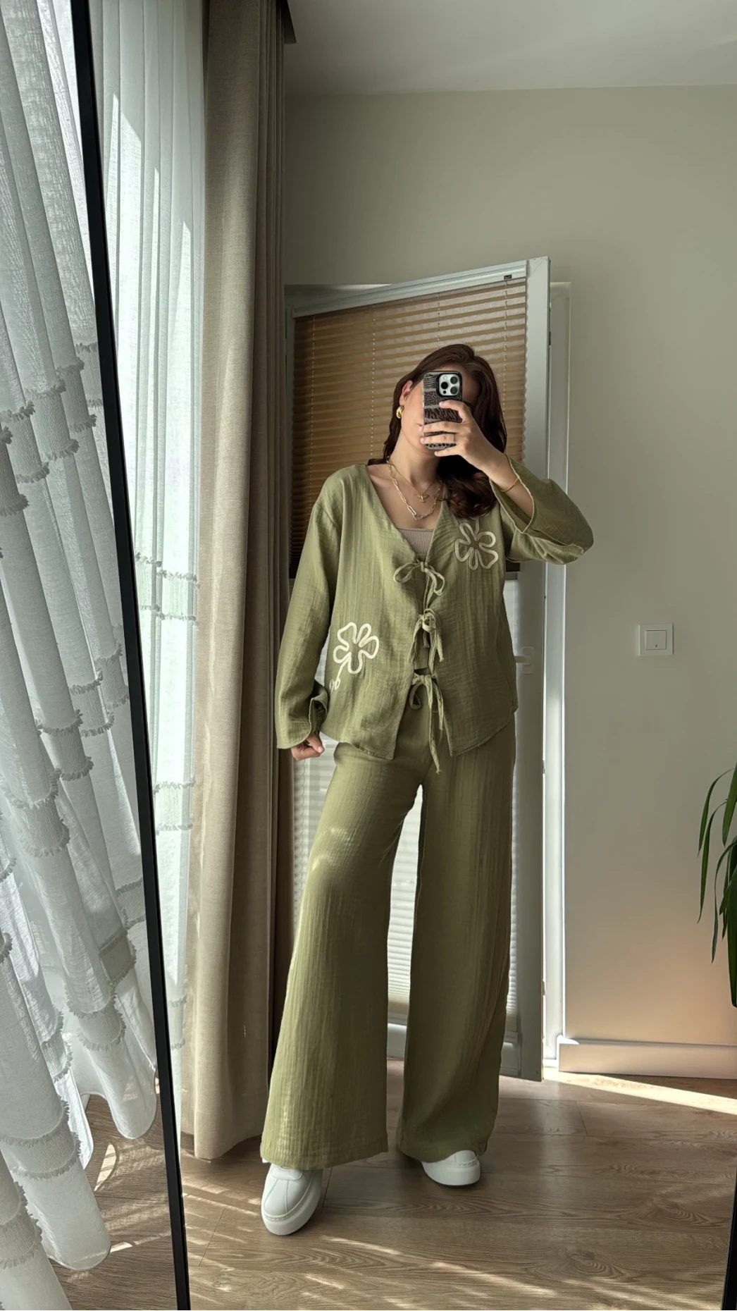 Bella Müslin Nakışlı Takım Haki