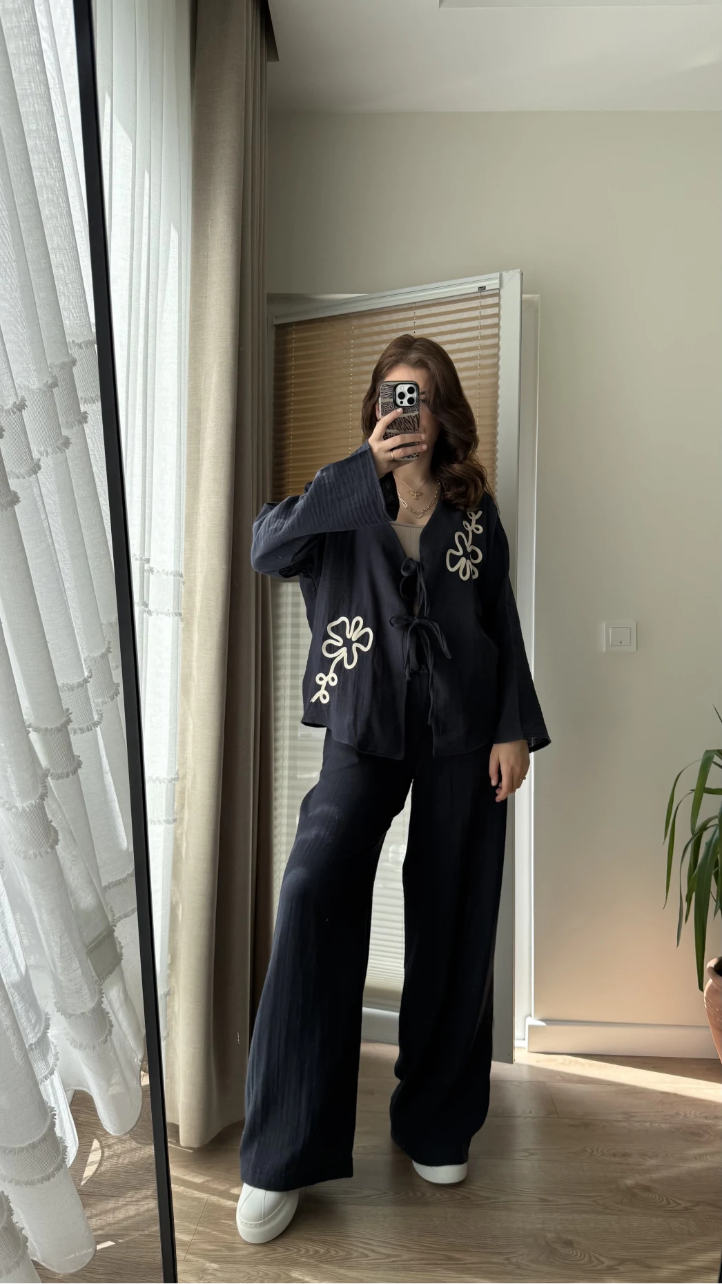Bella Müslin Nakışlı Takım Lacivert