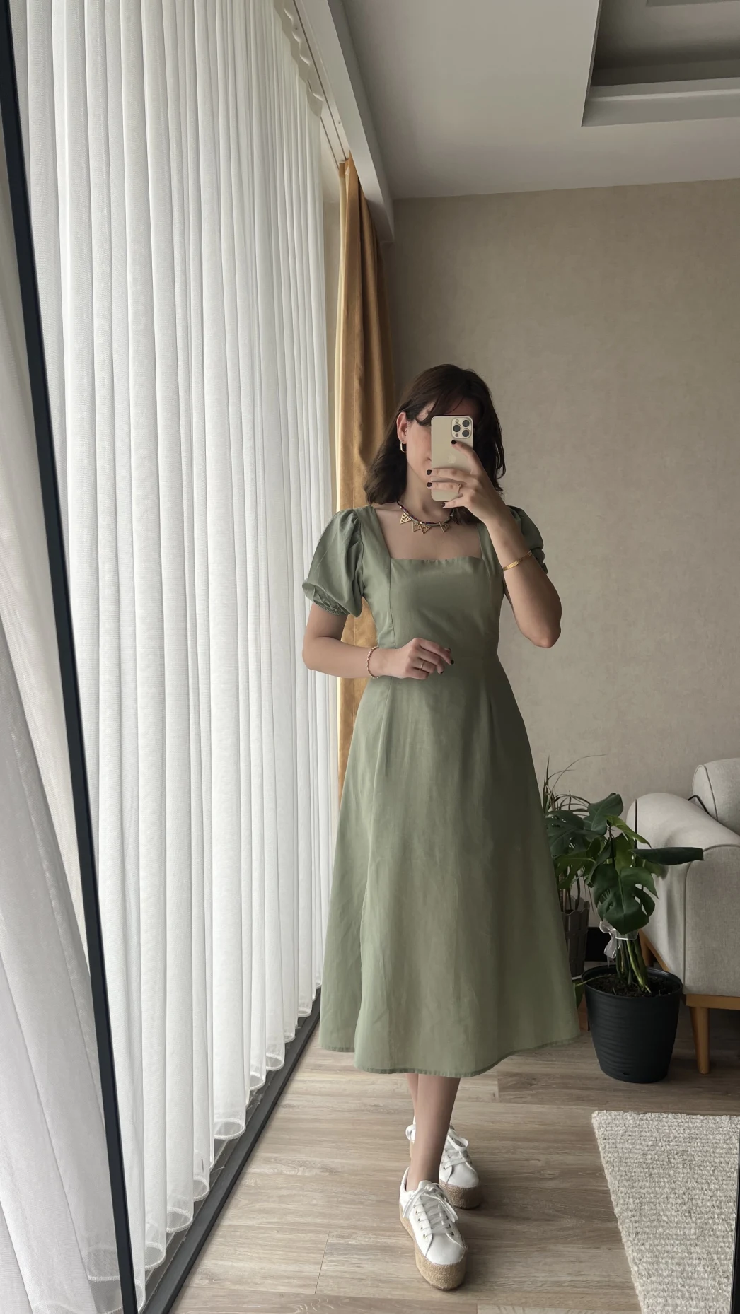 Betty Haki Sırtı Çapraz Keten Elbise