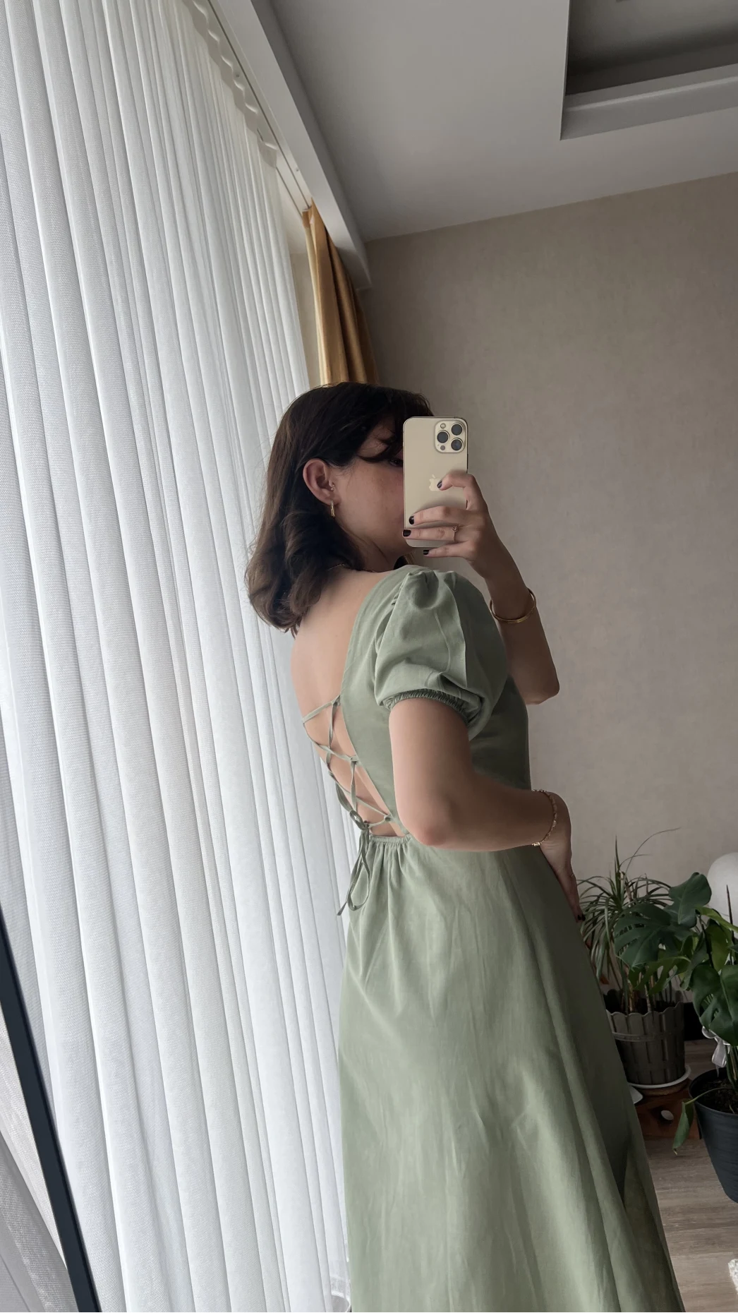 Betty Haki Sırtı Çapraz Keten Elbise