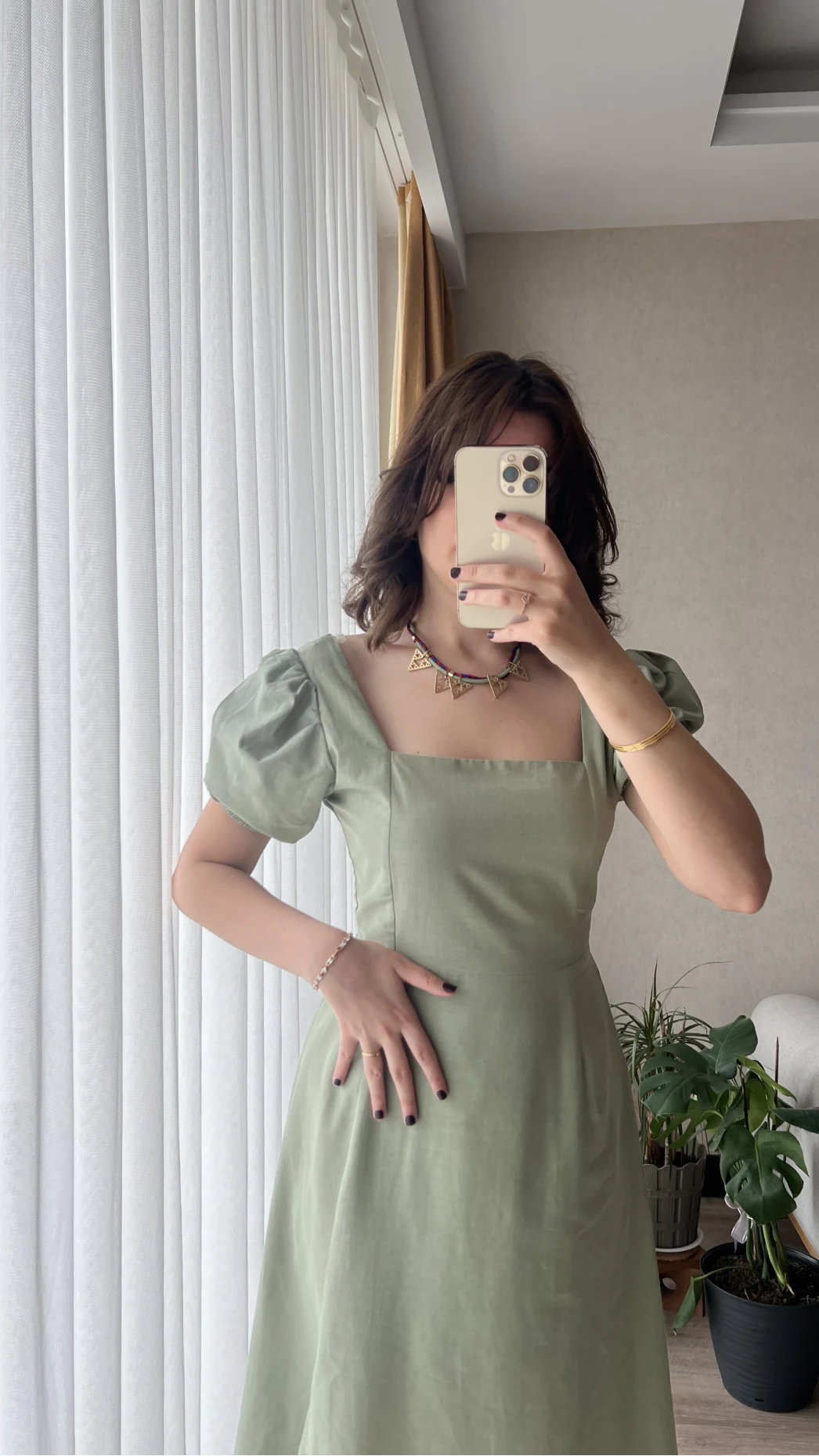 Betty Haki Sırtı Çapraz Keten Elbise