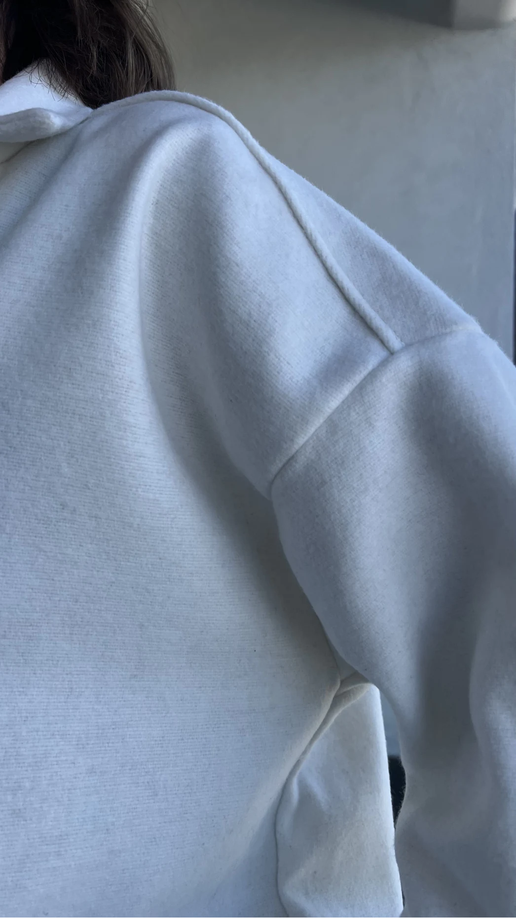 Beyaz Yün Kaşe Gömlek