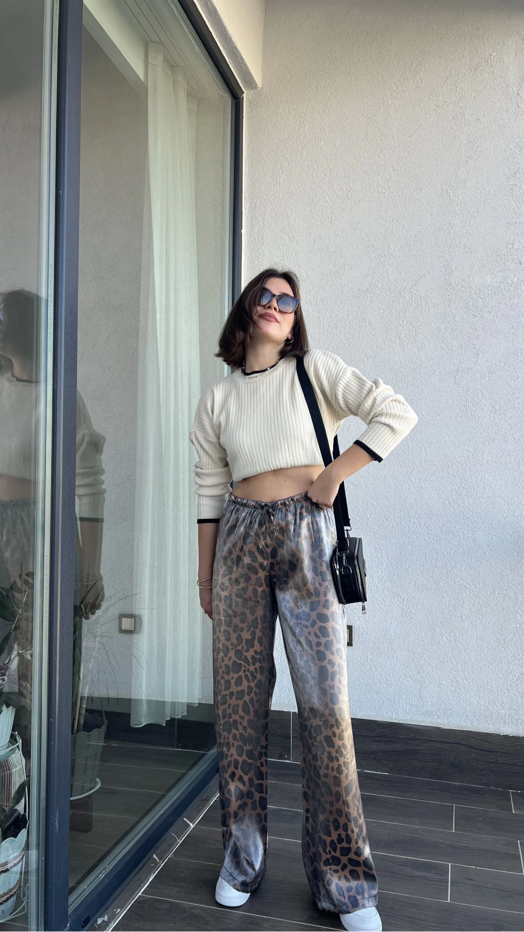 Bol Paça Saten Leoparlı Pantolon