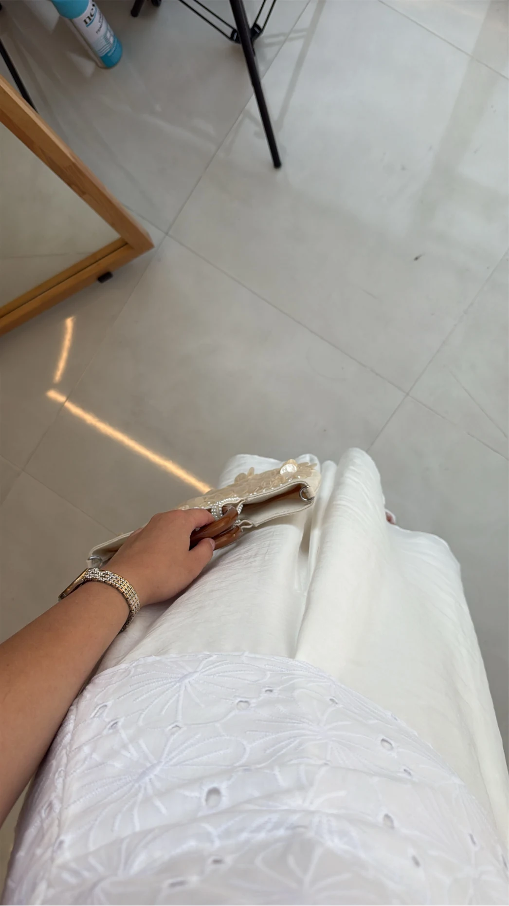 Brode Detay Askılı Elbise - Beyaz - Kod: 581140
