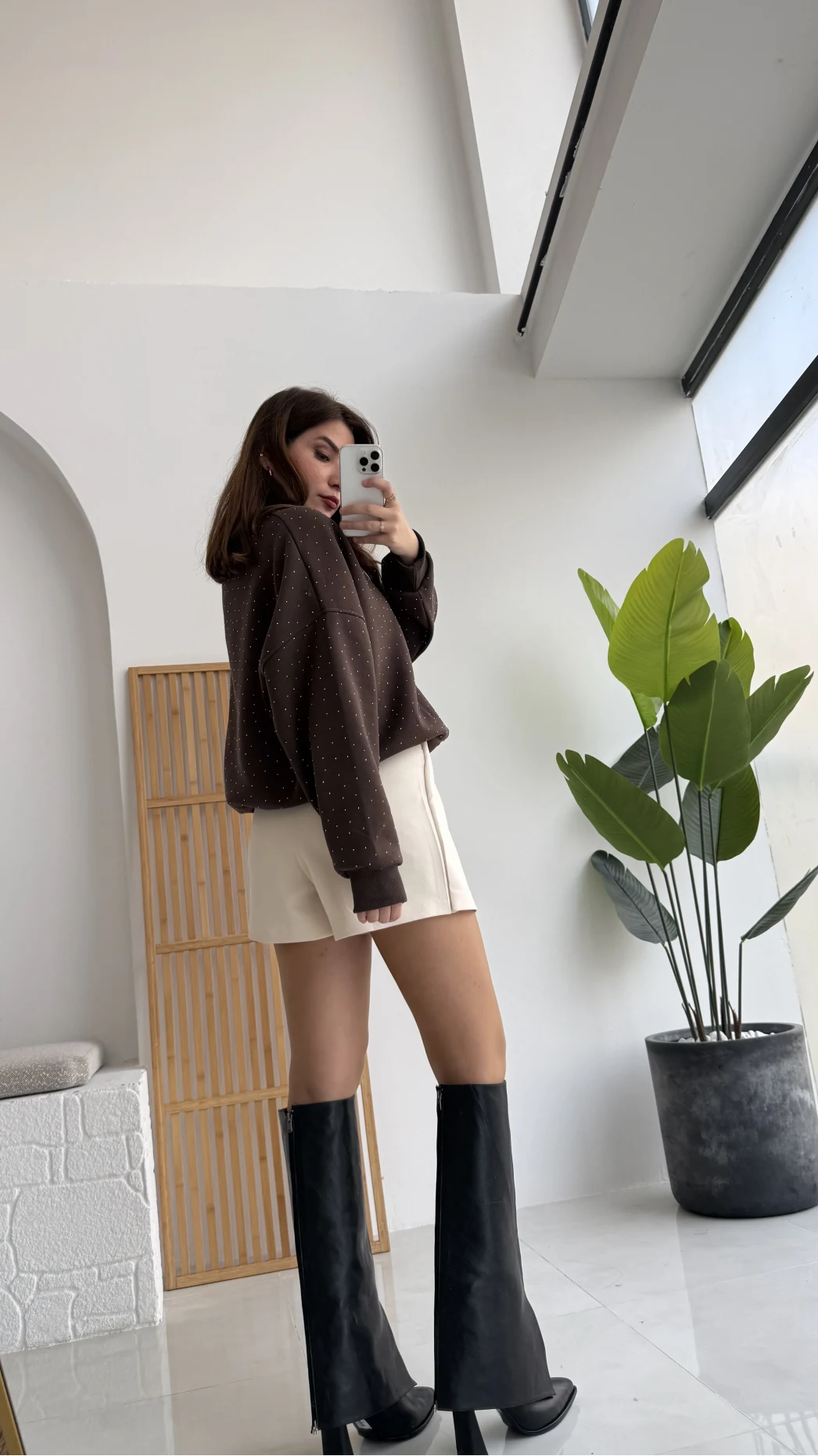 Broşlu Şort Etek - Ekru