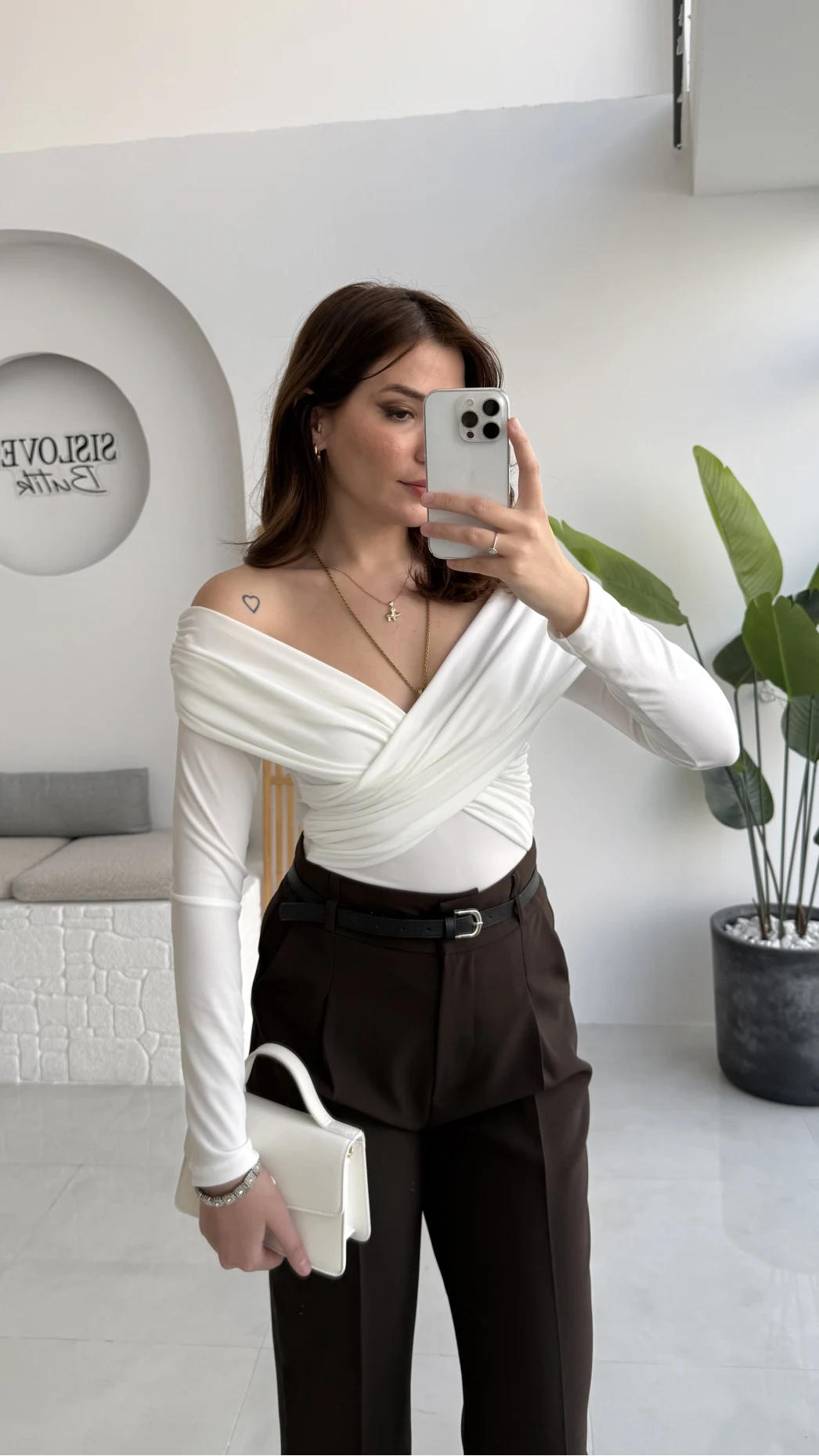 Büzgülü Çapraz Bluz - Beyaz