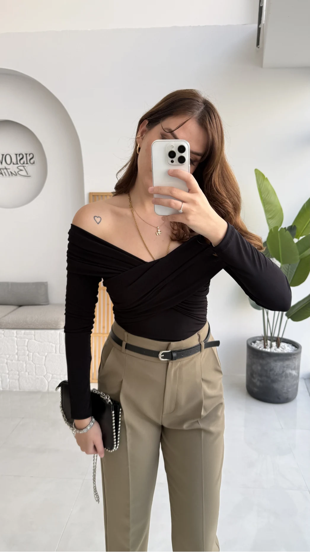 Büzgülü Çapraz Bluz - Siyah