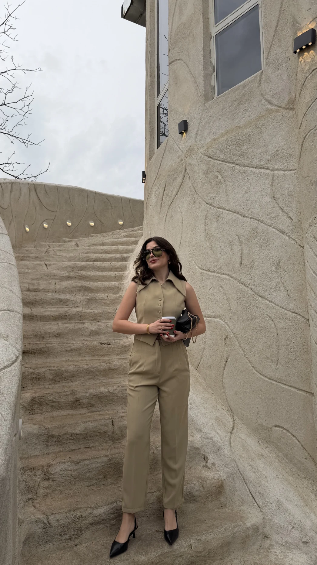 Caterina Sivri Yaka Yelek-Pantolon Takım - Ada Çayı - Kod: 8895