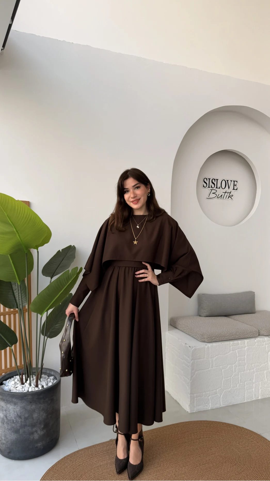 Celine Pelerin Detay Kuşaklı Elbise - Acı Kahve - Kod: 2344