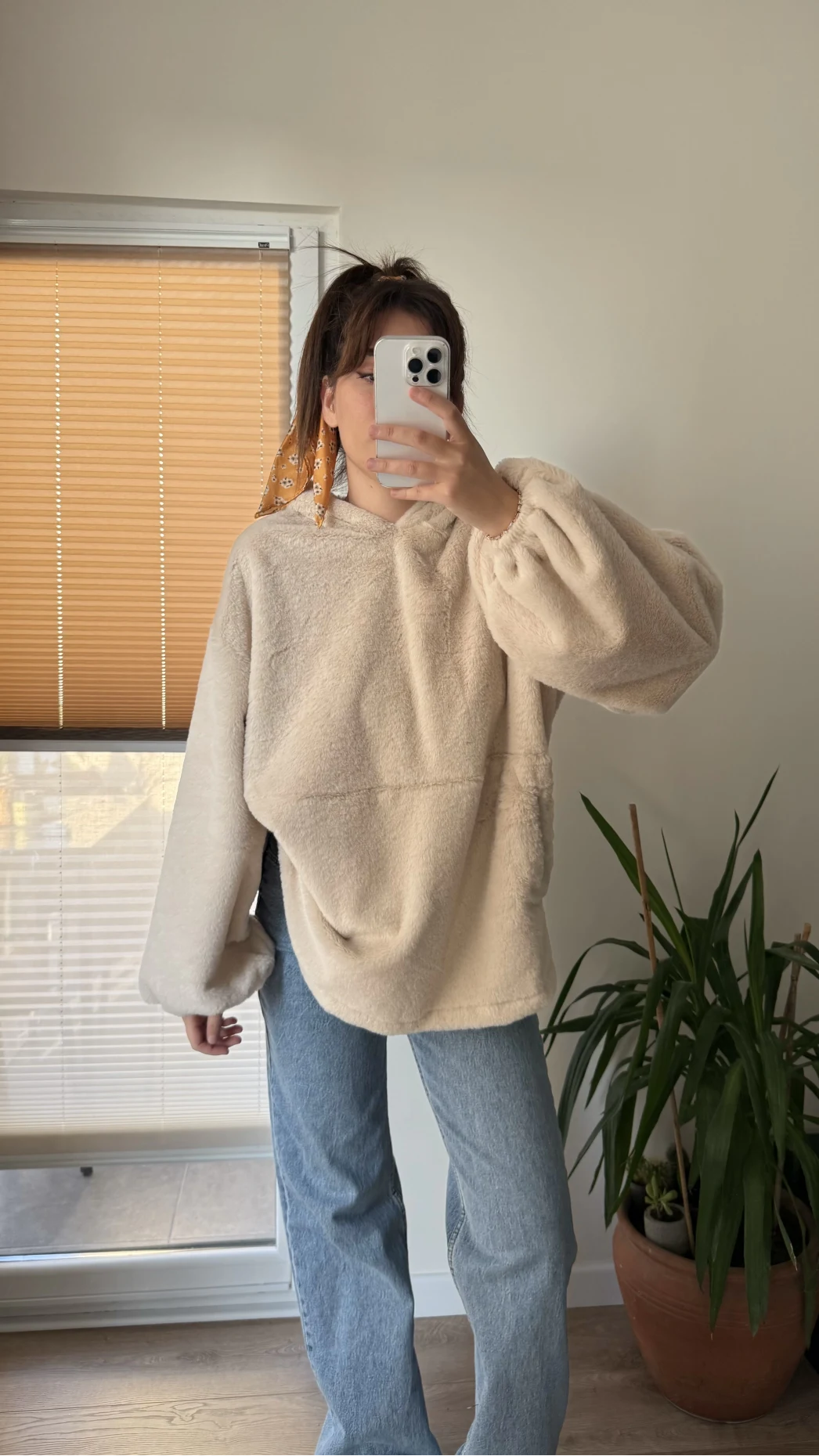 Cepli Peluş Uzun Kapüşonlu Sweatshirt Krem