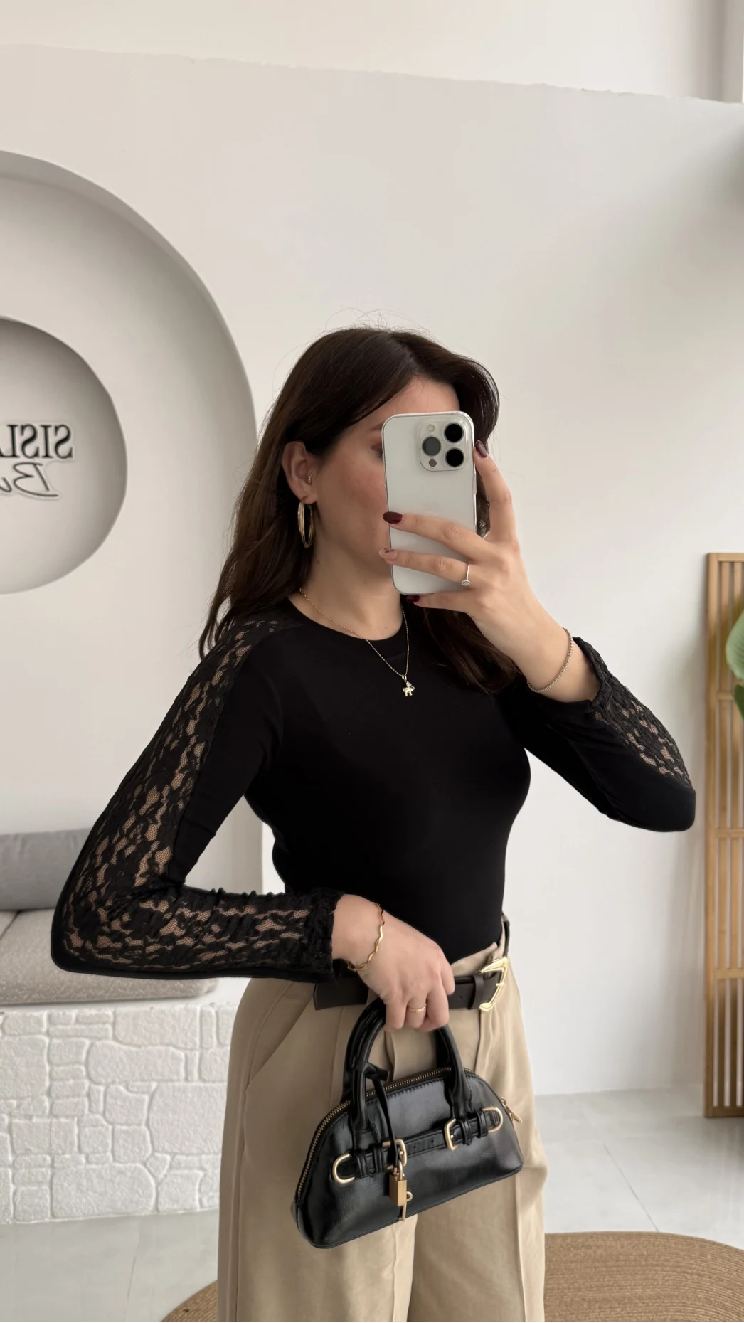 Dantel Detay Parmak Geçmeli Body - Siyah