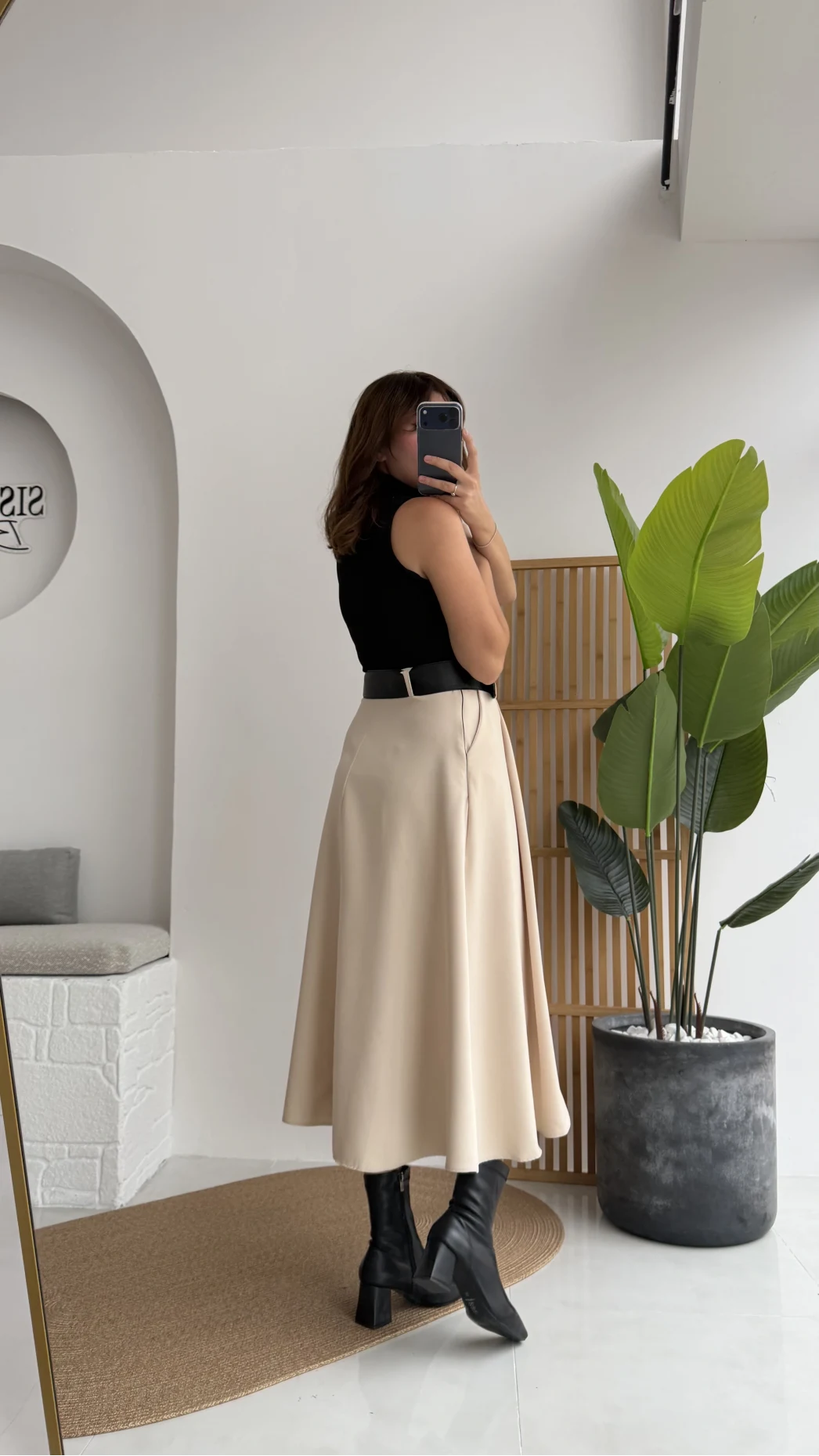 Deri Kemerli Eteği Düğmeli Elbise - Siyah Krem